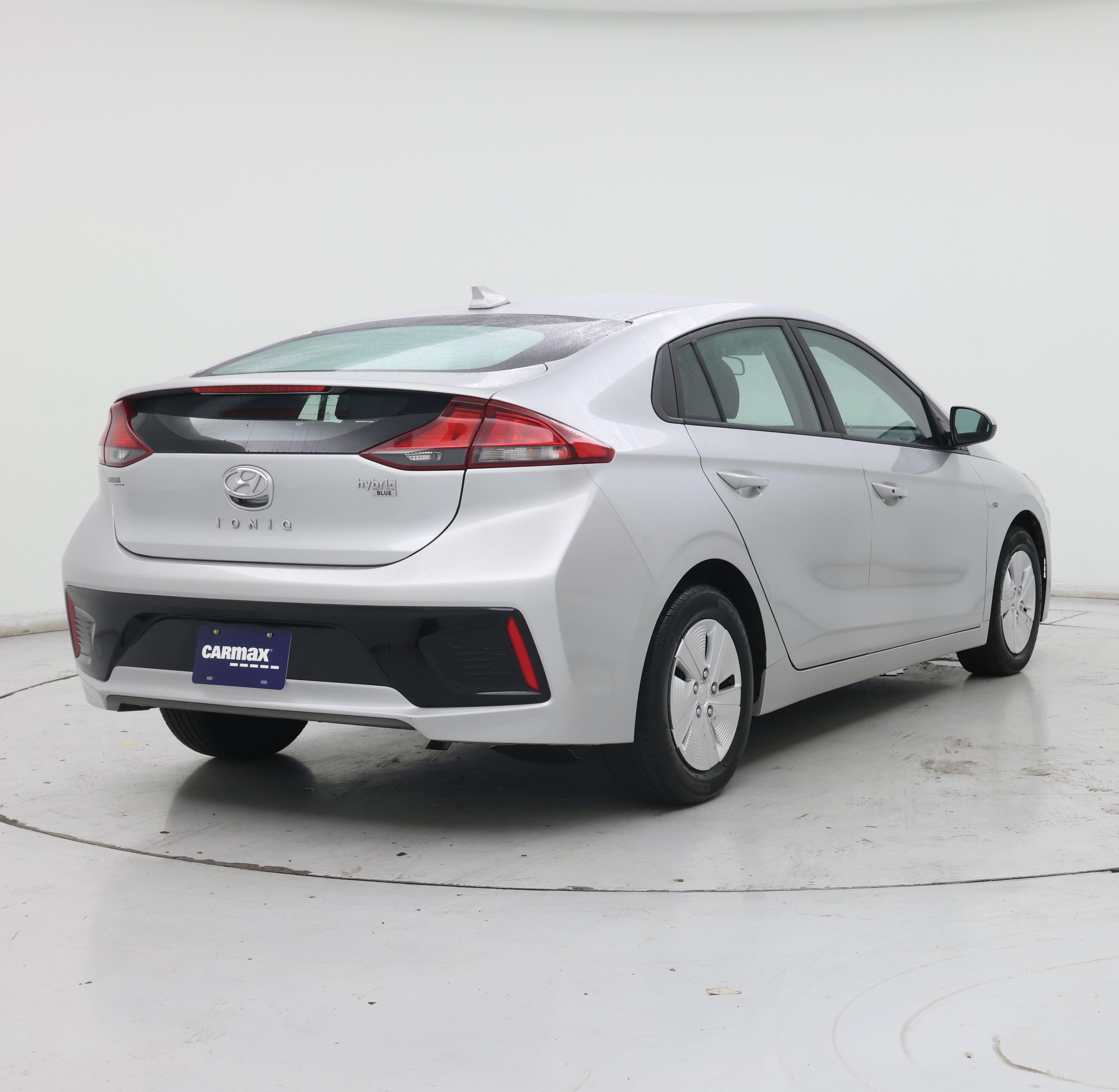 Thumbnail: 2019 Hyundai Ioniq - 8