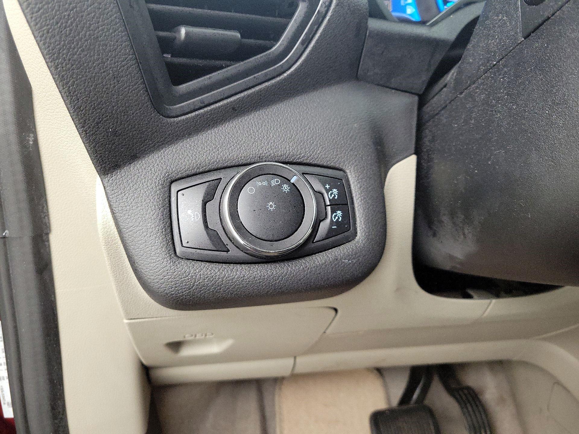 Thumbnail: 2014 Ford C-Max - 13