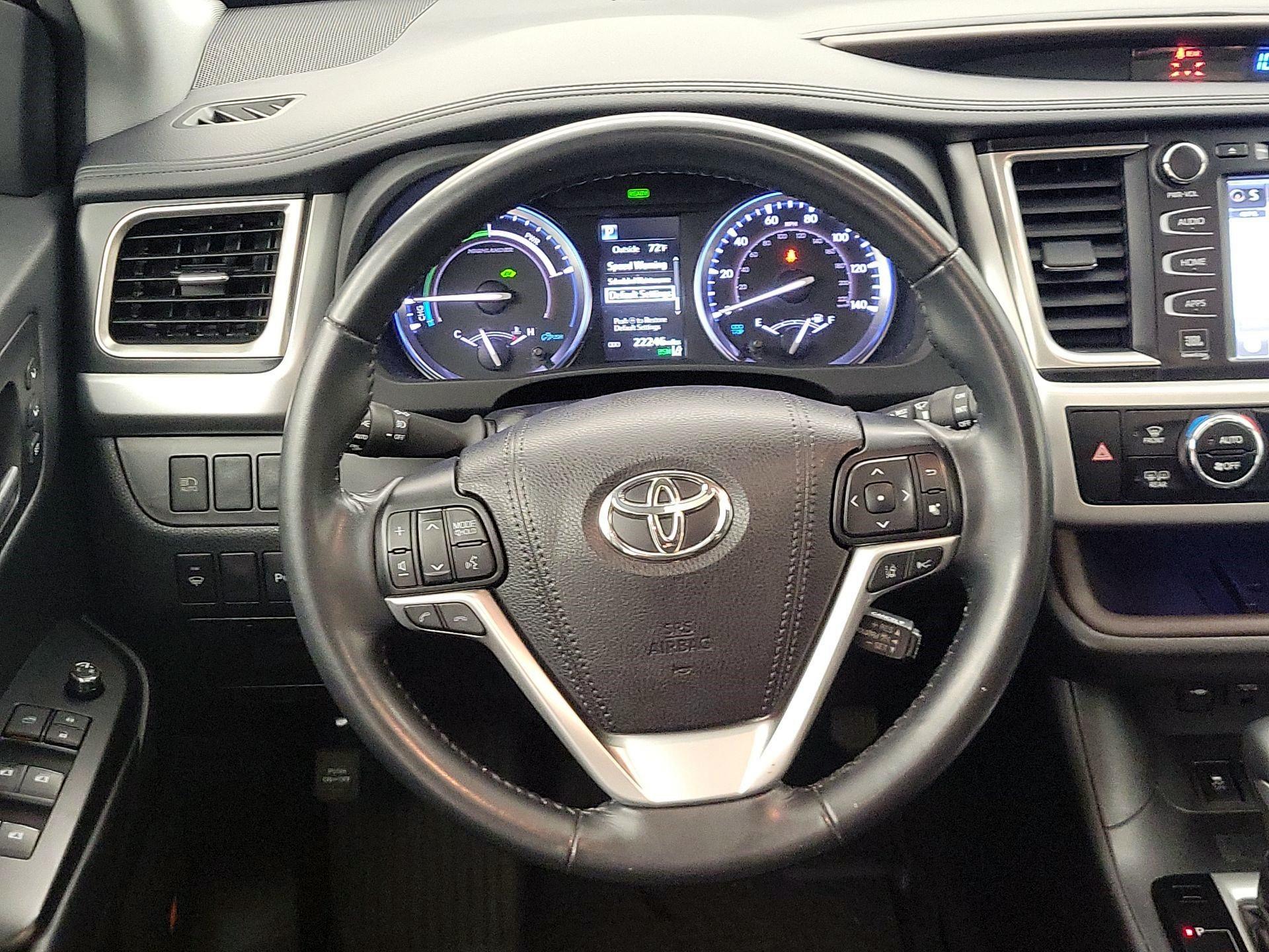 Thumbnail: 2019 Toyota Highlander - 10