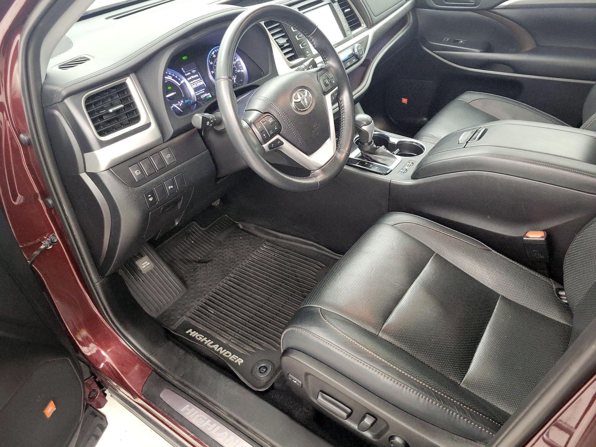 Thumbnail: 2019 Toyota Highlander - 11
