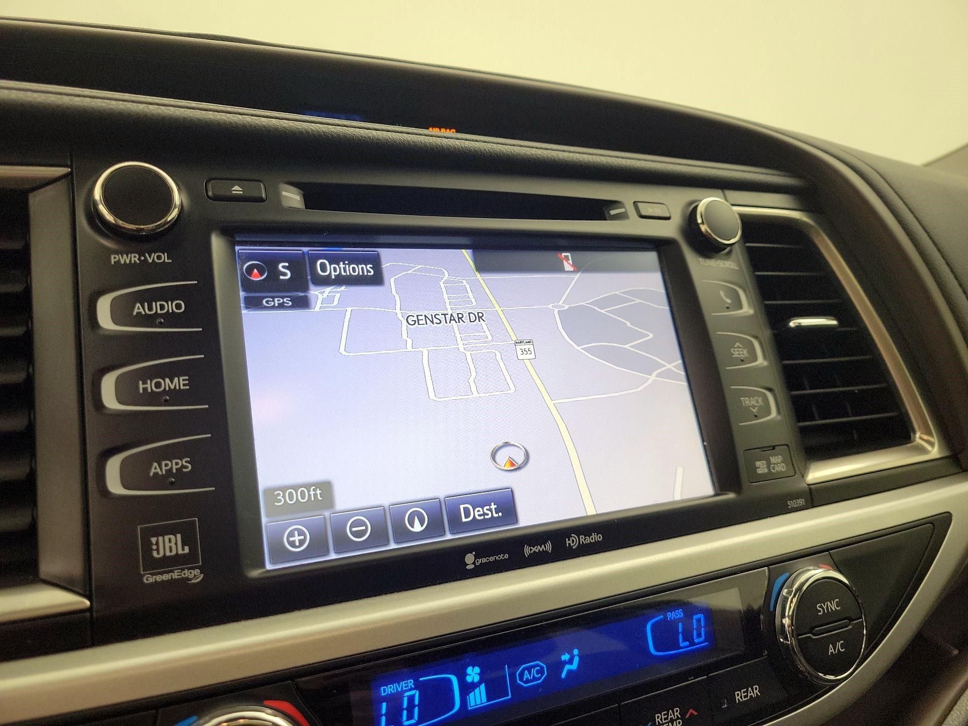 Thumbnail: 2019 Toyota Highlander - 14