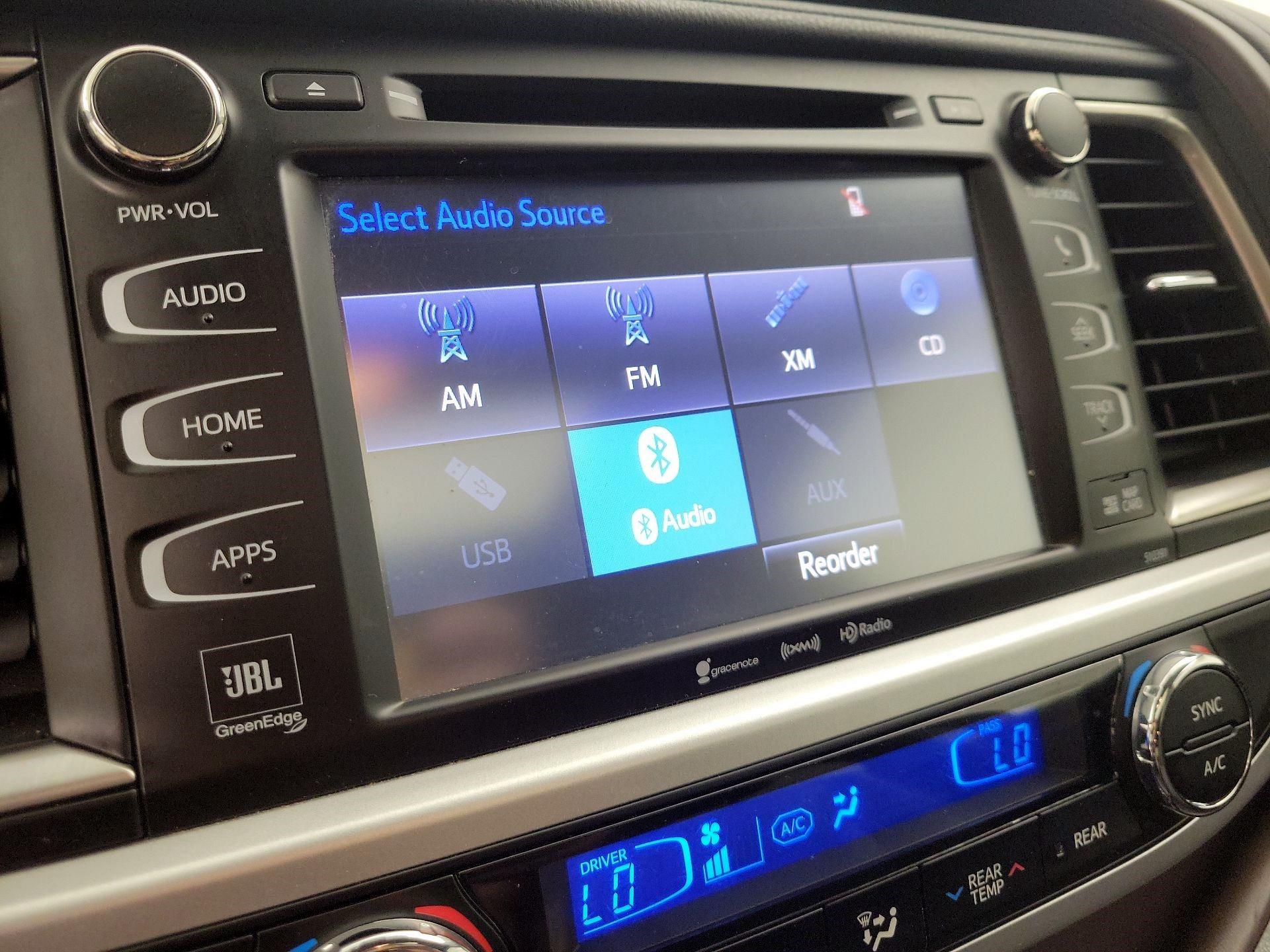 Thumbnail: 2019 Toyota Highlander - 16