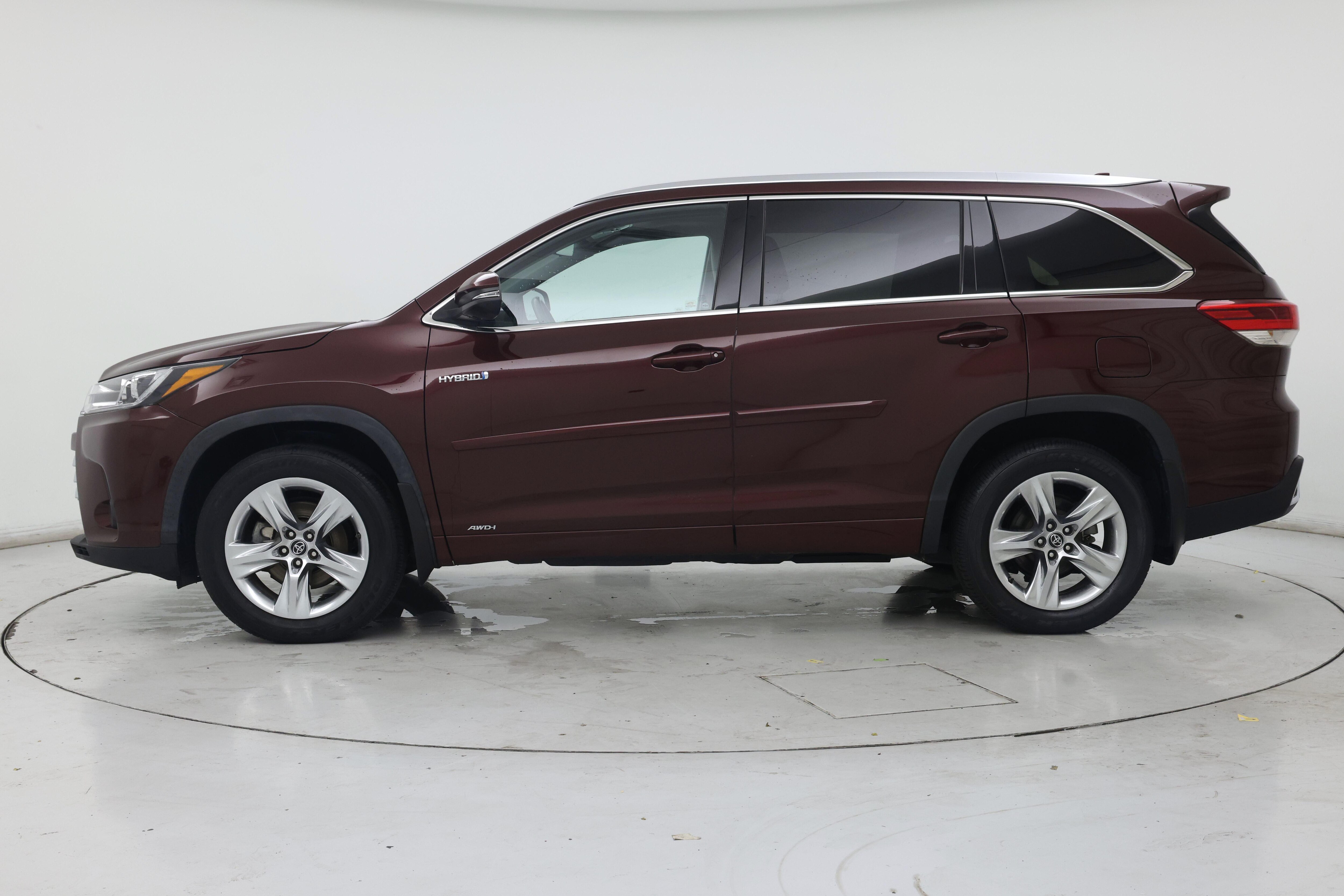 Thumbnail: 2019 Toyota Highlander - 3