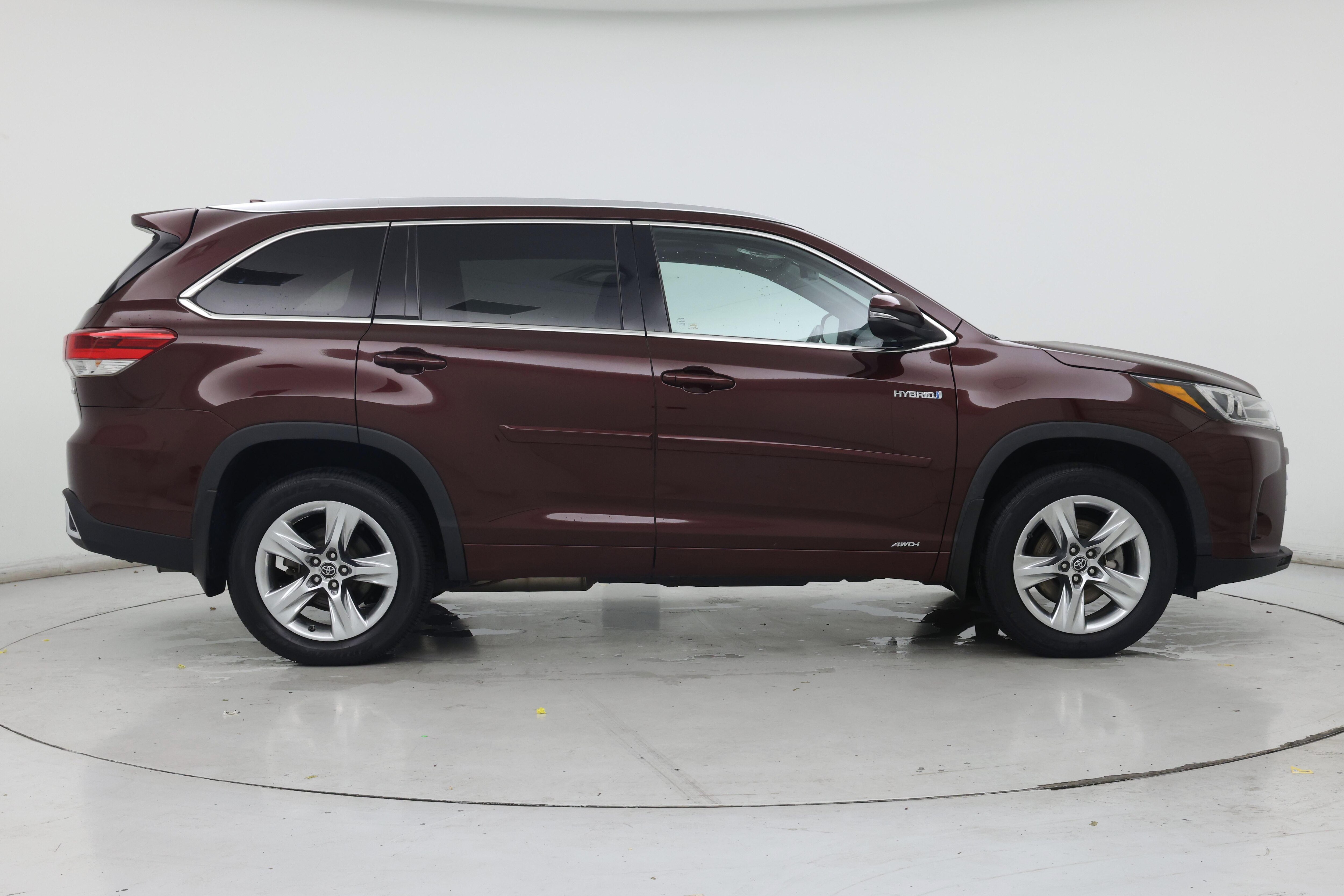 Thumbnail: 2019 Toyota Highlander - 7
