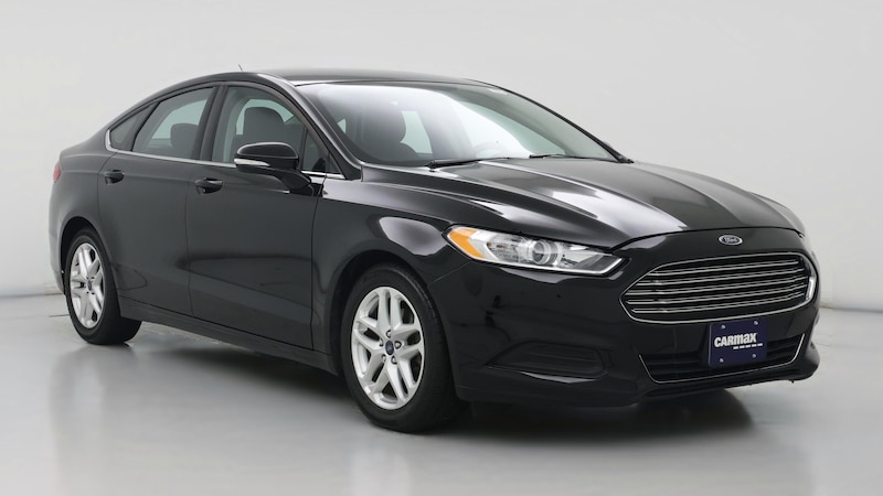 2016 Ford Fusion SE Hero Image