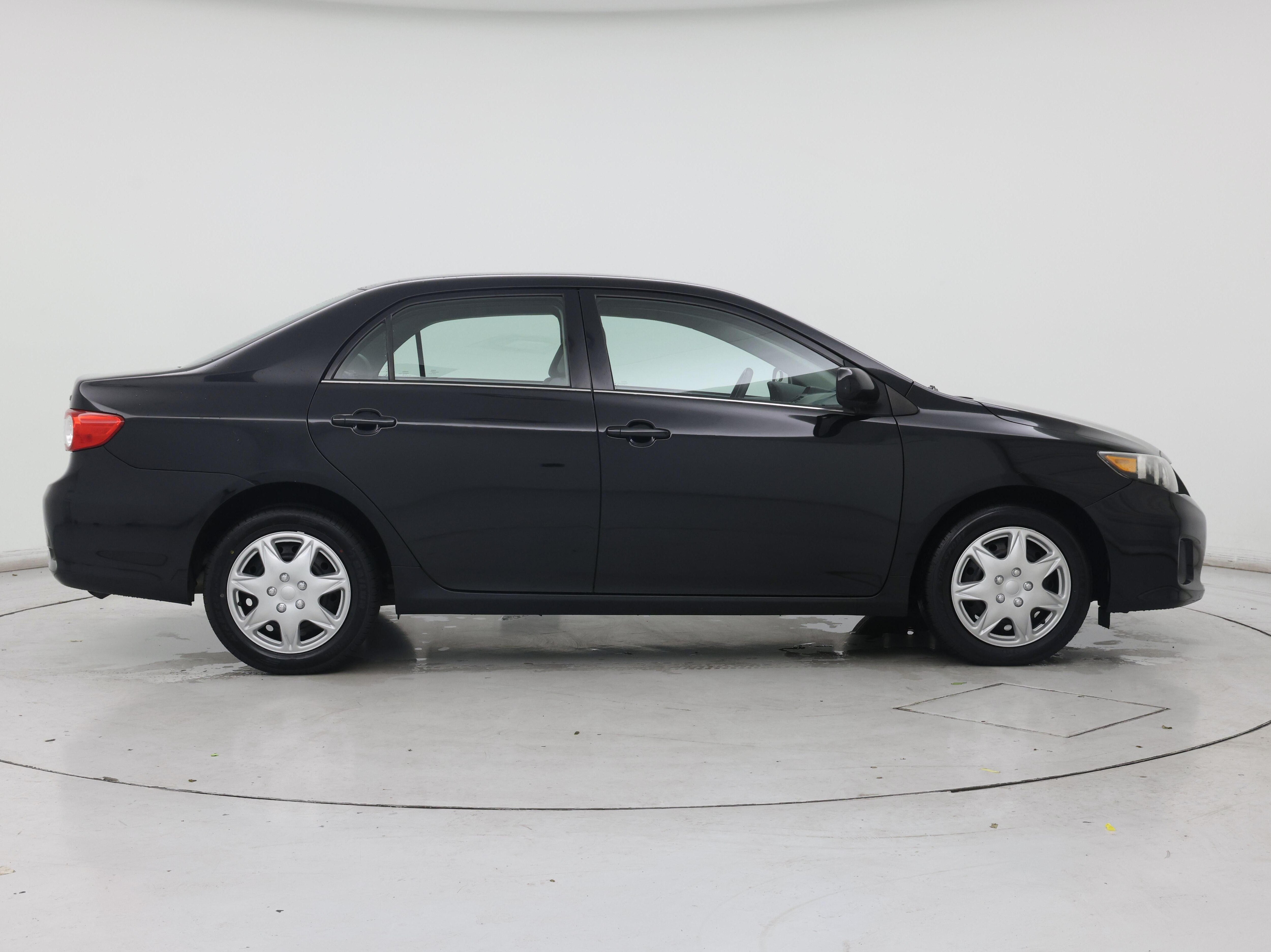 Thumbnail: 2013 Toyota Corolla - 7