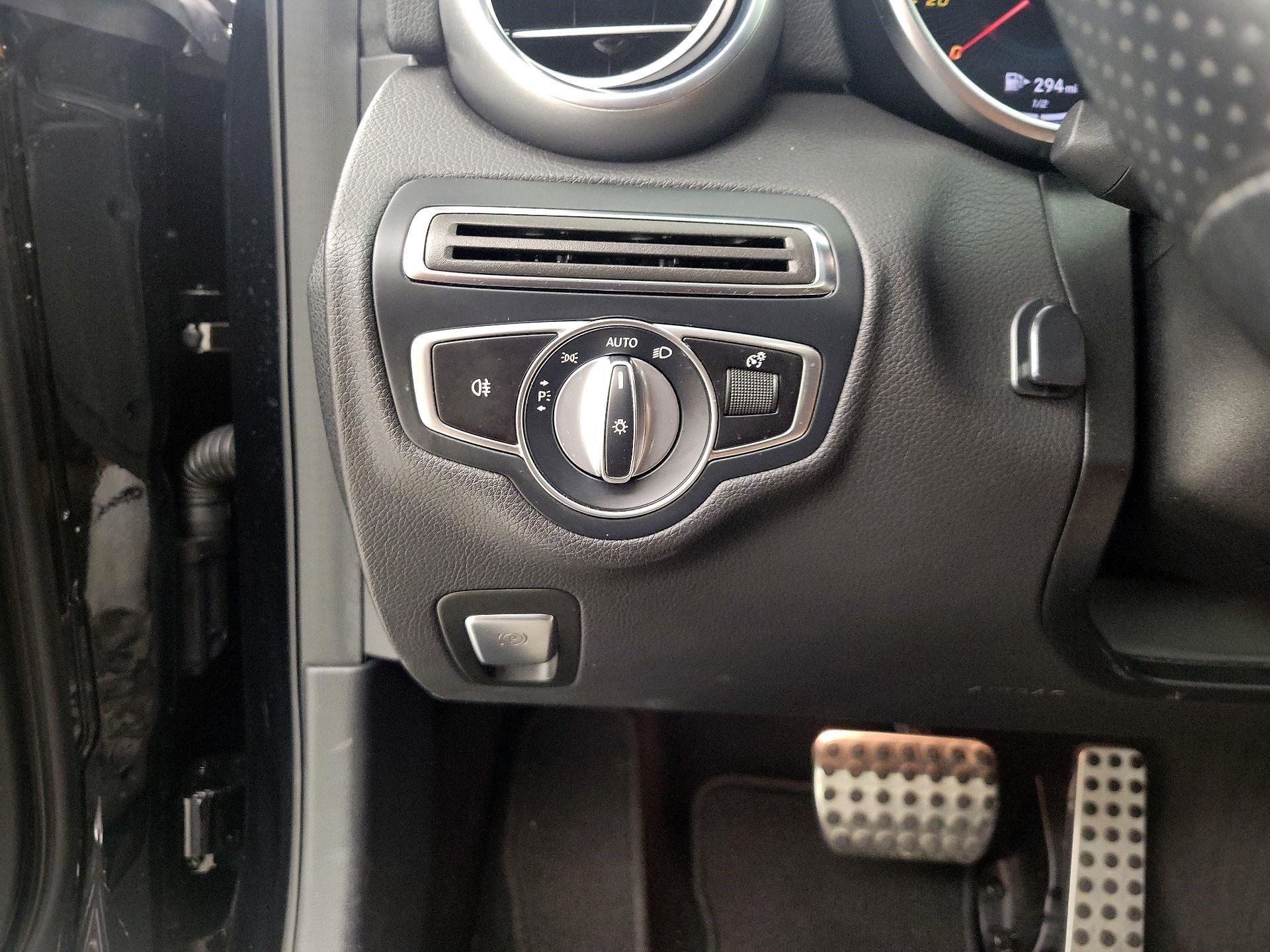 Thumbnail: 2019 Mercedes-Benz C-Class - 13