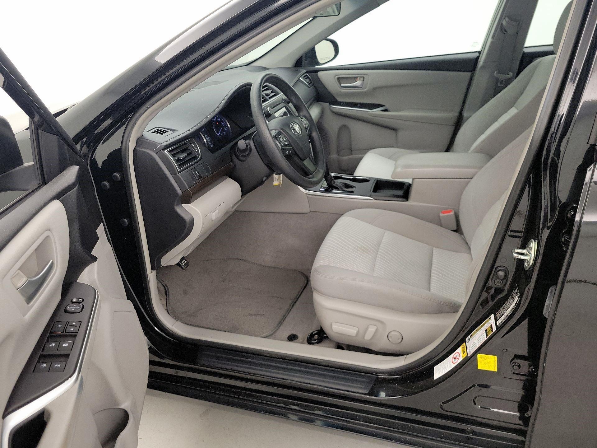 Thumbnail: 2016 Toyota Camry - 11