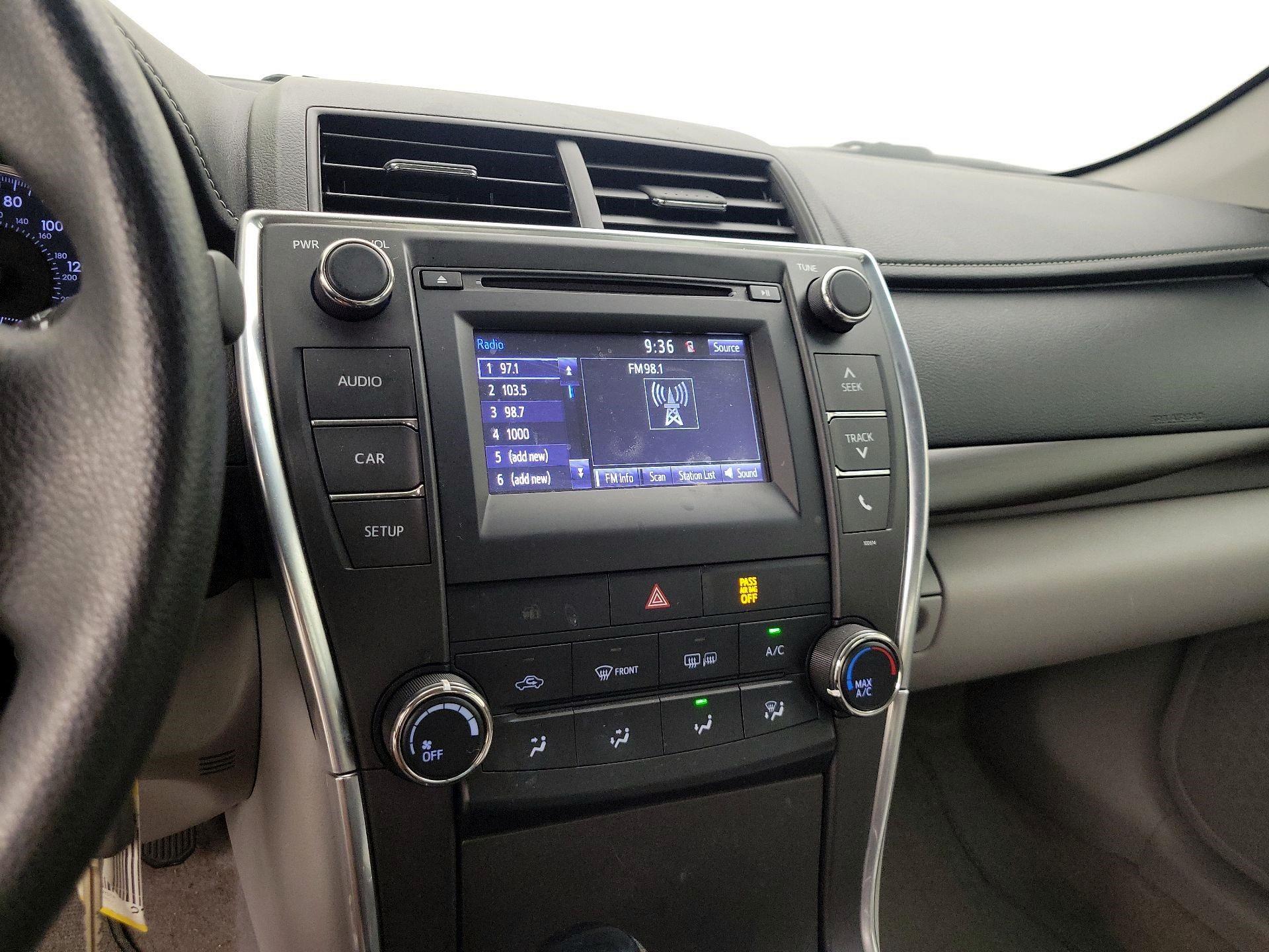 Thumbnail: 2016 Toyota Camry - 15