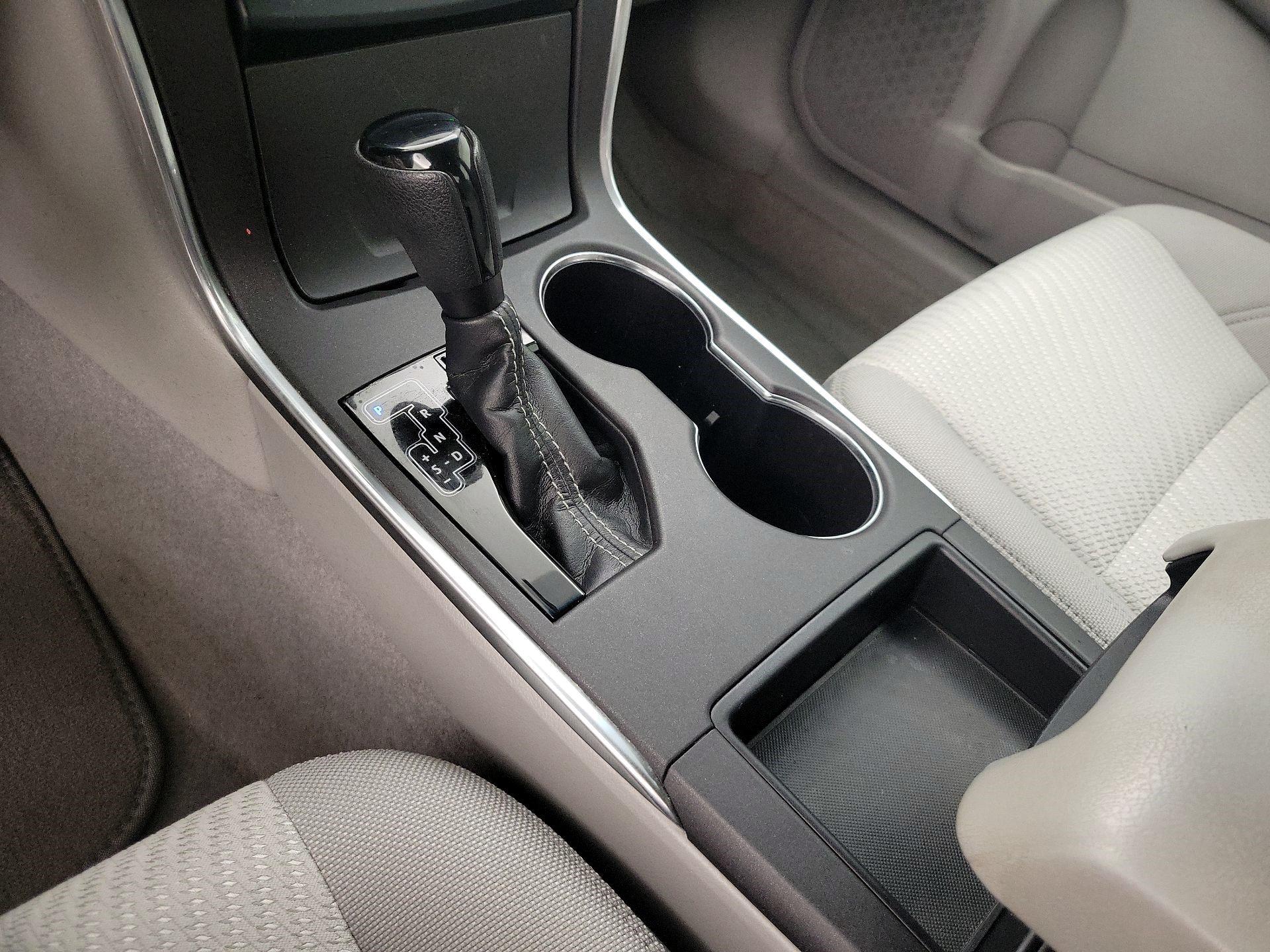 Thumbnail: 2016 Toyota Camry - 17