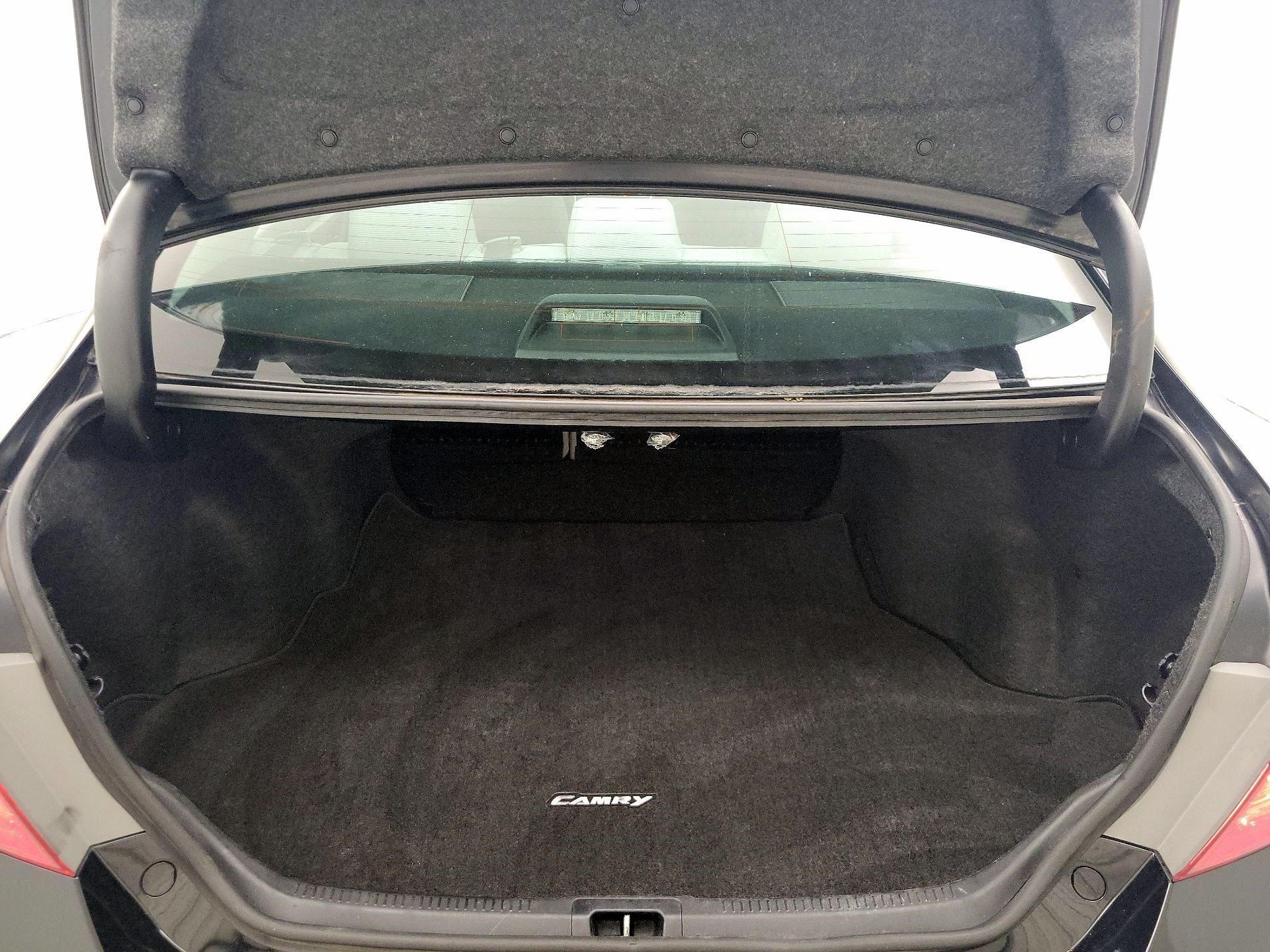 Thumbnail: 2016 Toyota Camry - 20