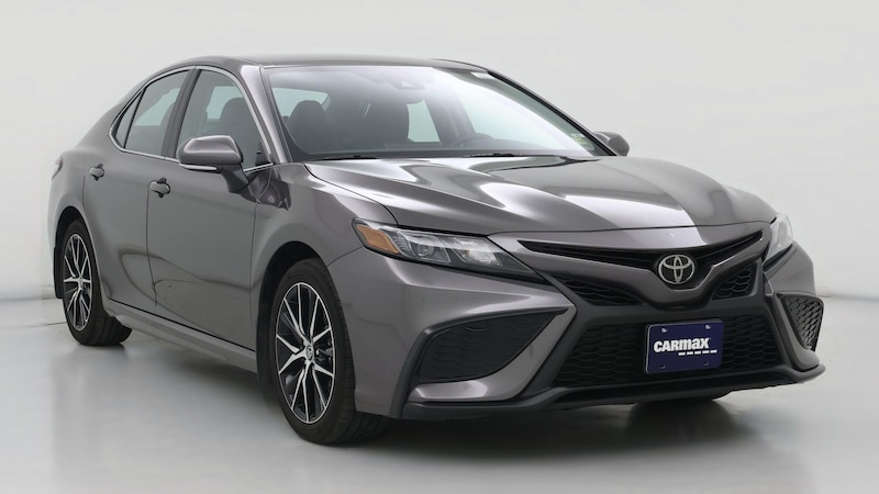 2024 Toyota Camry SE Hero Image