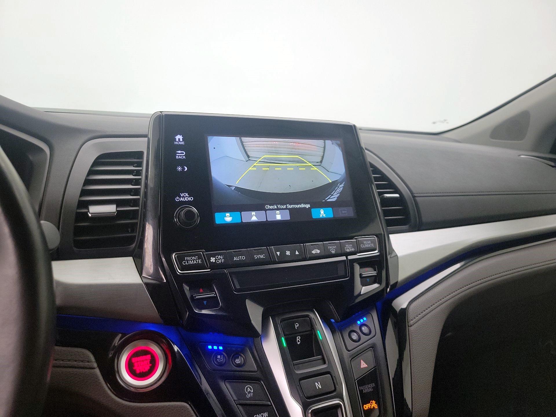 Thumbnail: 2018 Honda Odyssey - 15