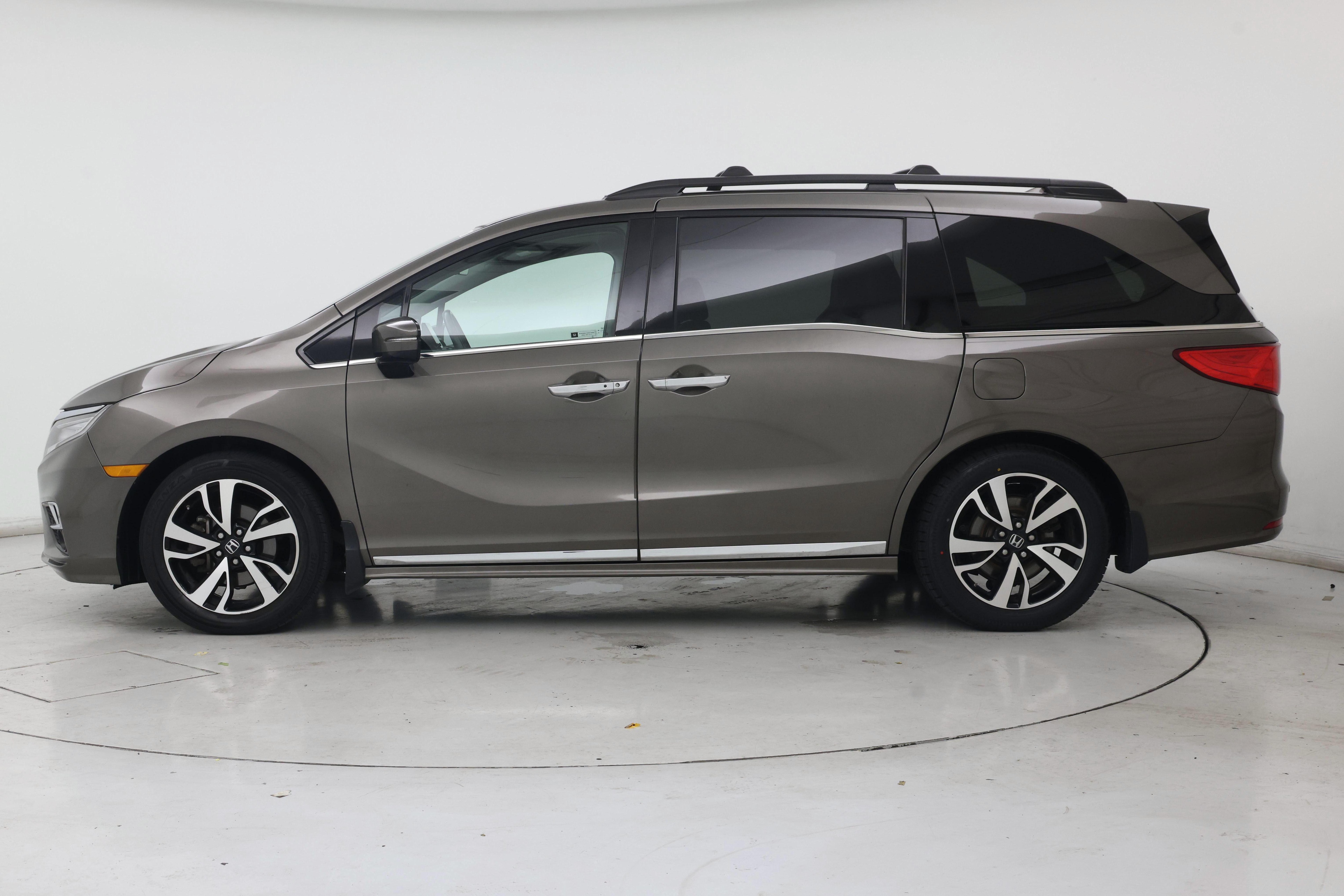 Thumbnail: 2018 Honda Odyssey - 3