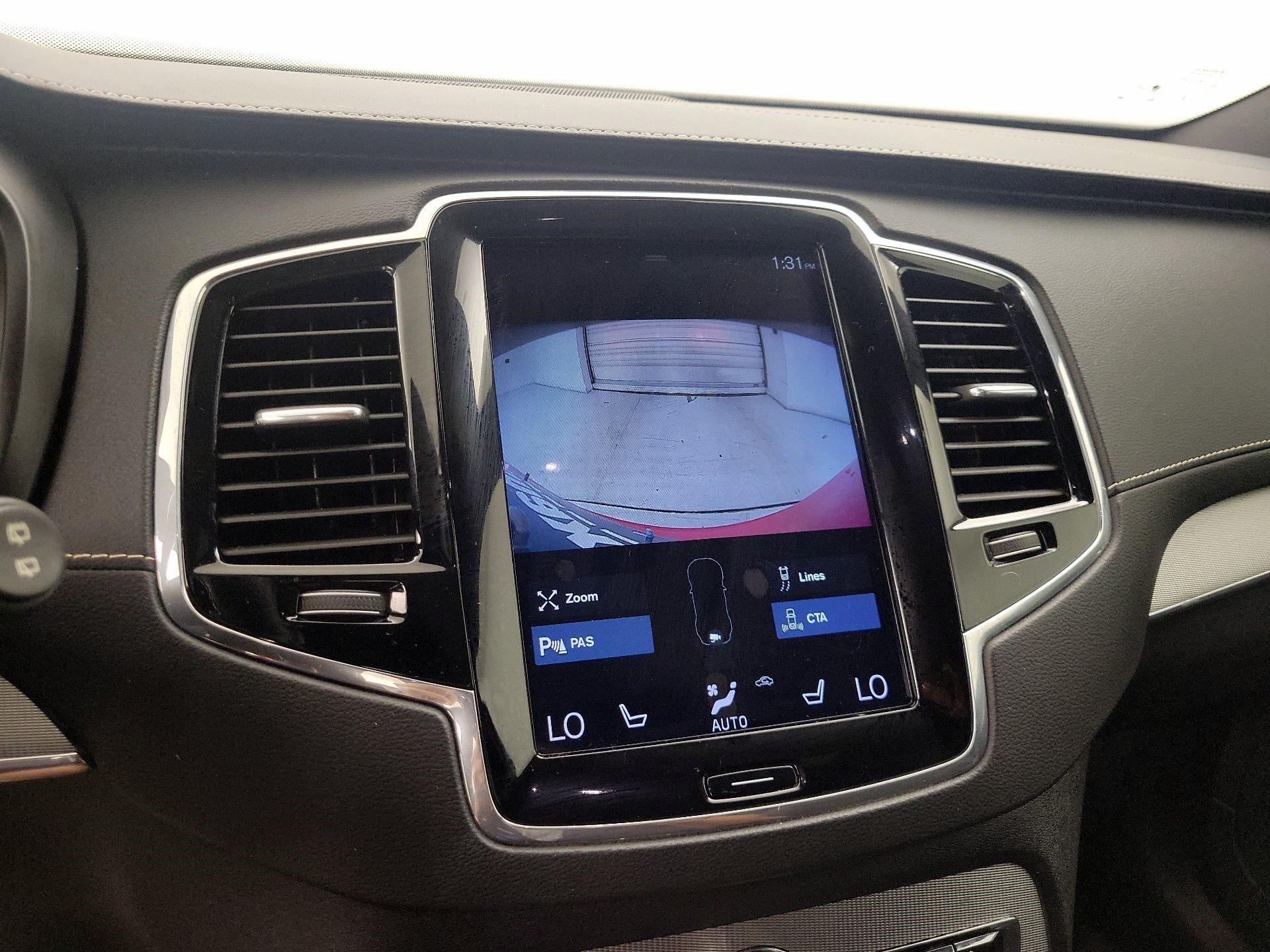 Thumbnail: 2019 Volvo XC90 - 15