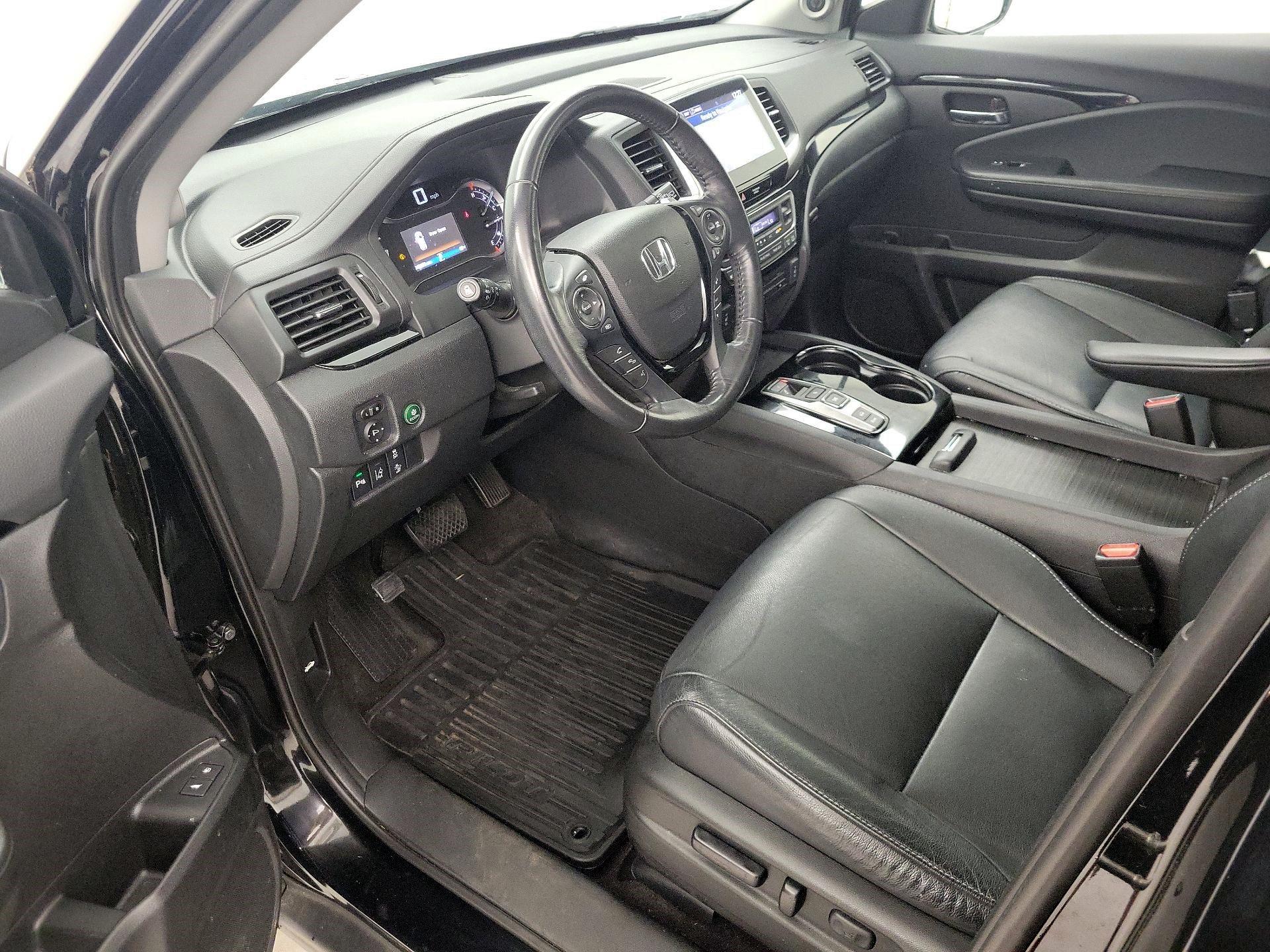 Thumbnail: 2018 Honda Pilot - 11