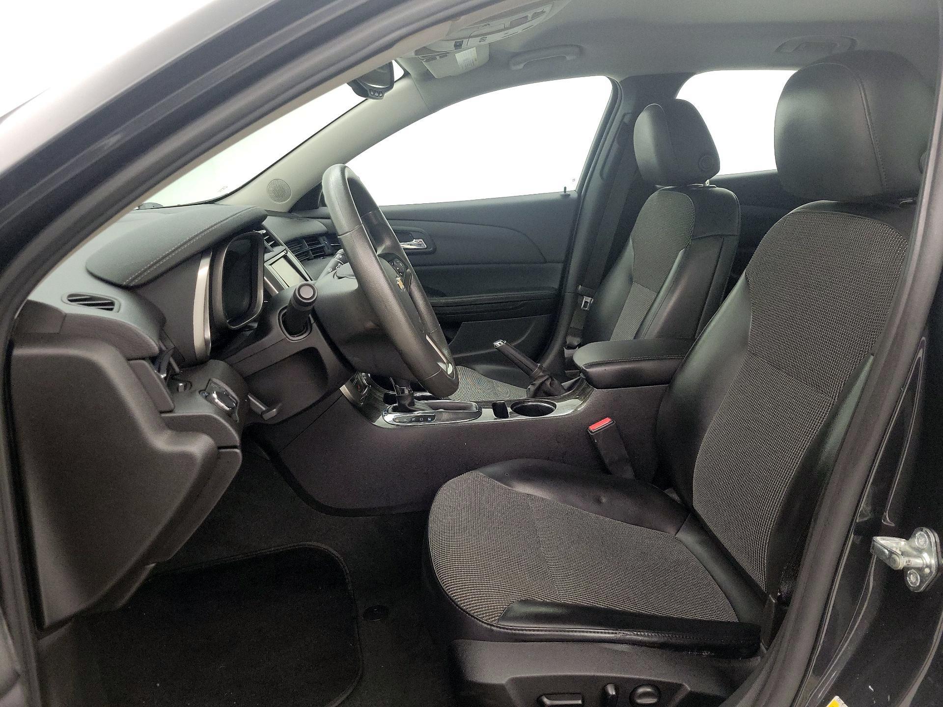 Thumbnail: 2015 Chevrolet Malibu - 11