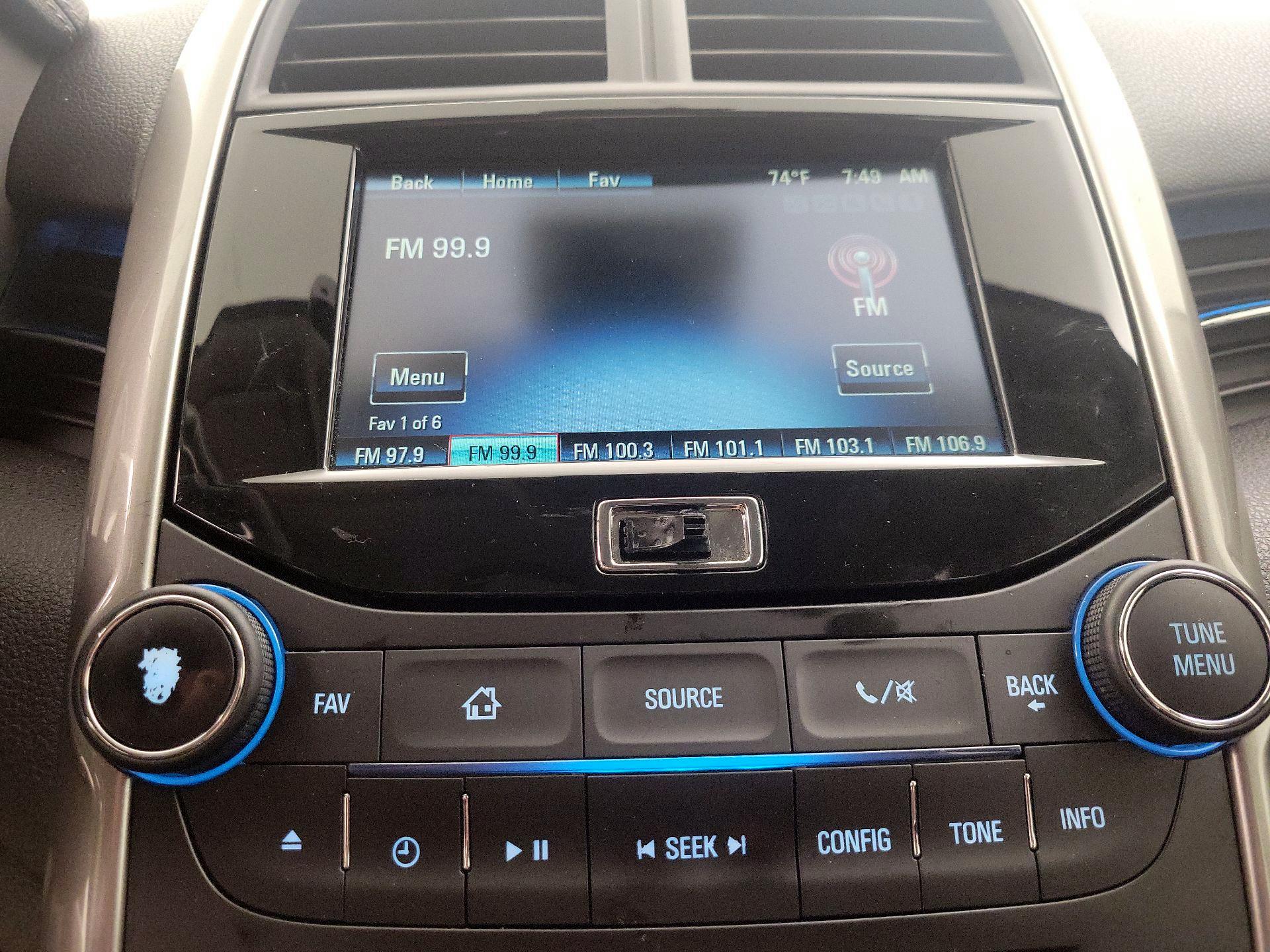 Thumbnail: 2015 Chevrolet Malibu - 15