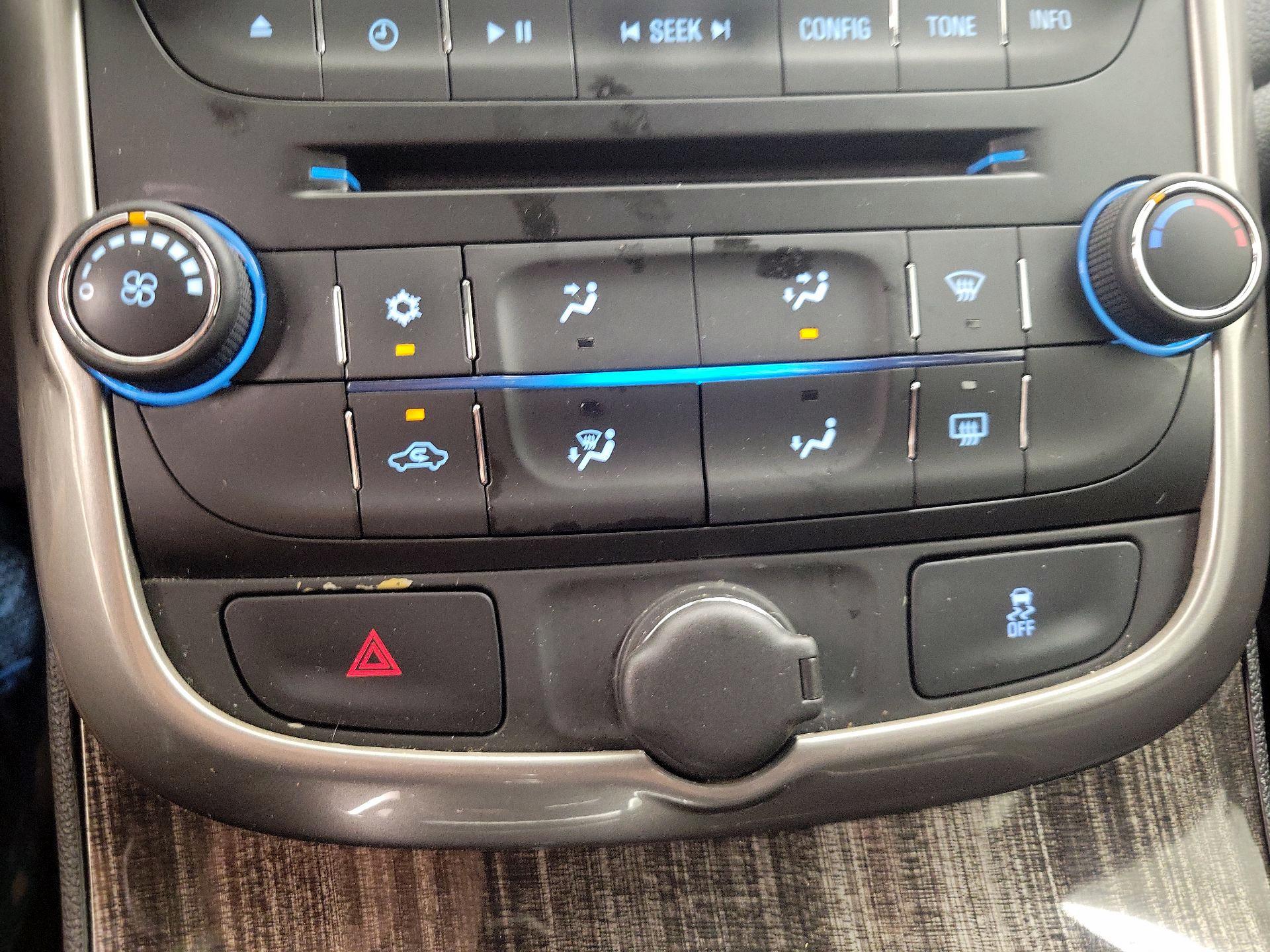 Thumbnail: 2015 Chevrolet Malibu - 16