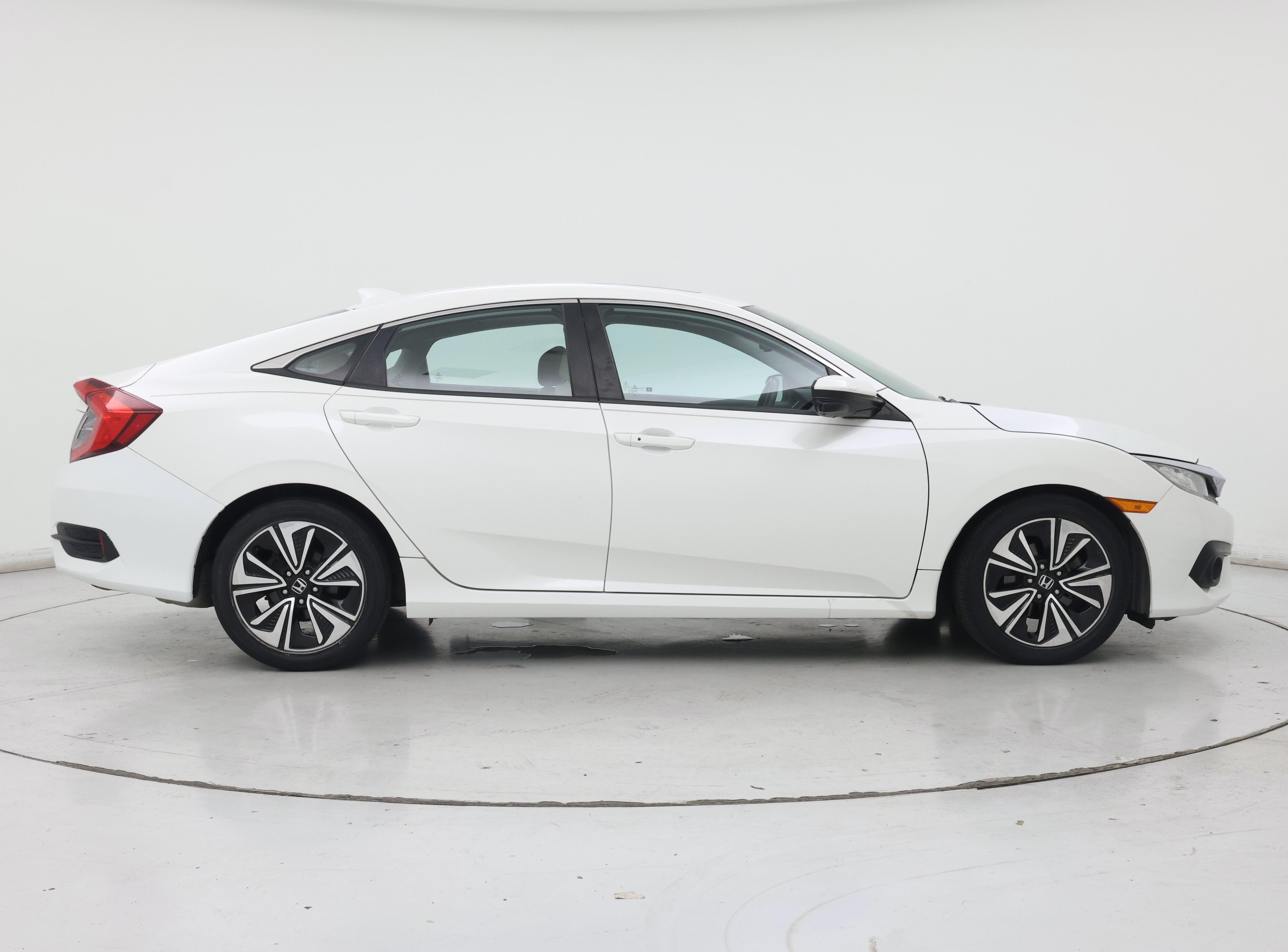 Thumbnail: 2016 Honda Civic - 7