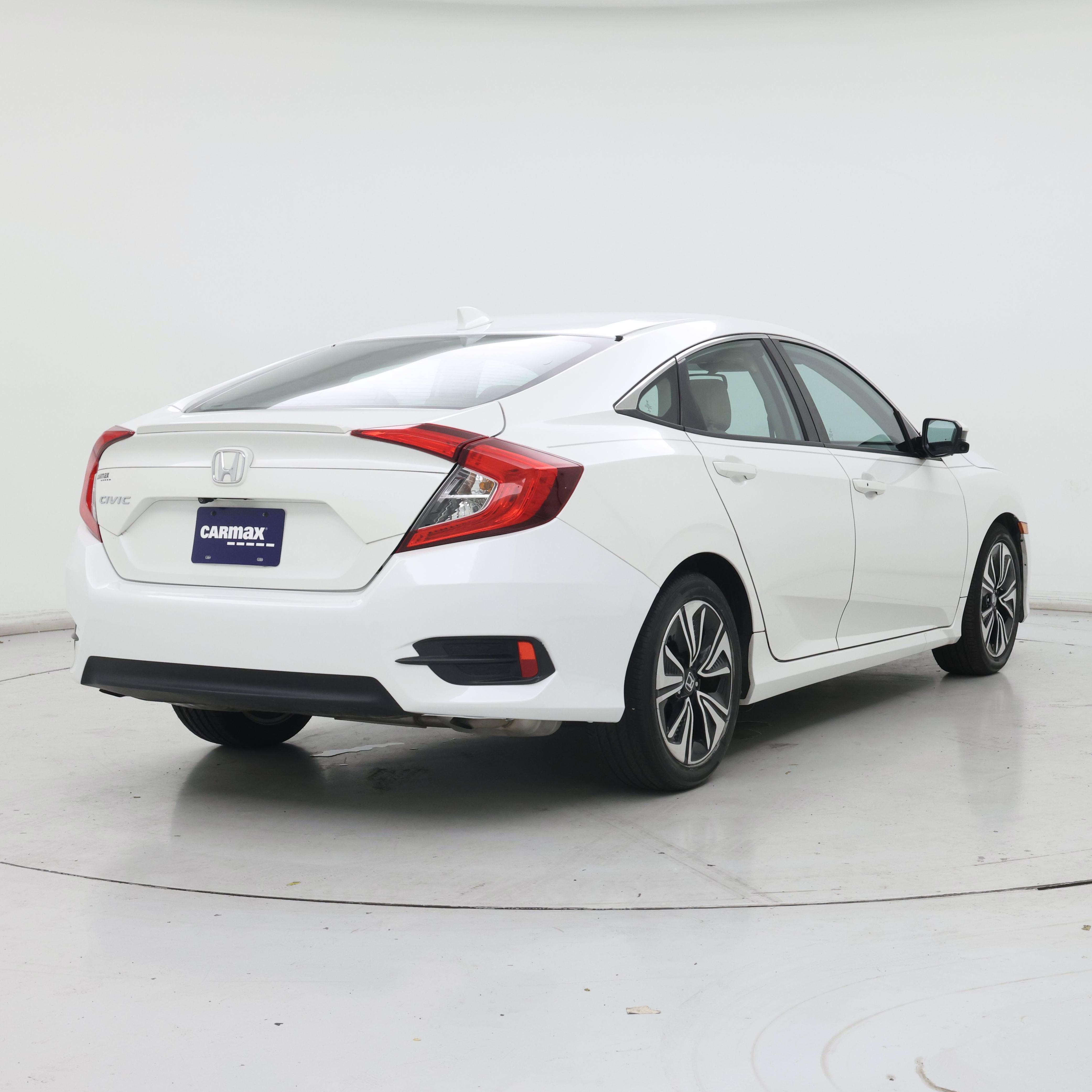 Thumbnail: 2016 Honda Civic - 8