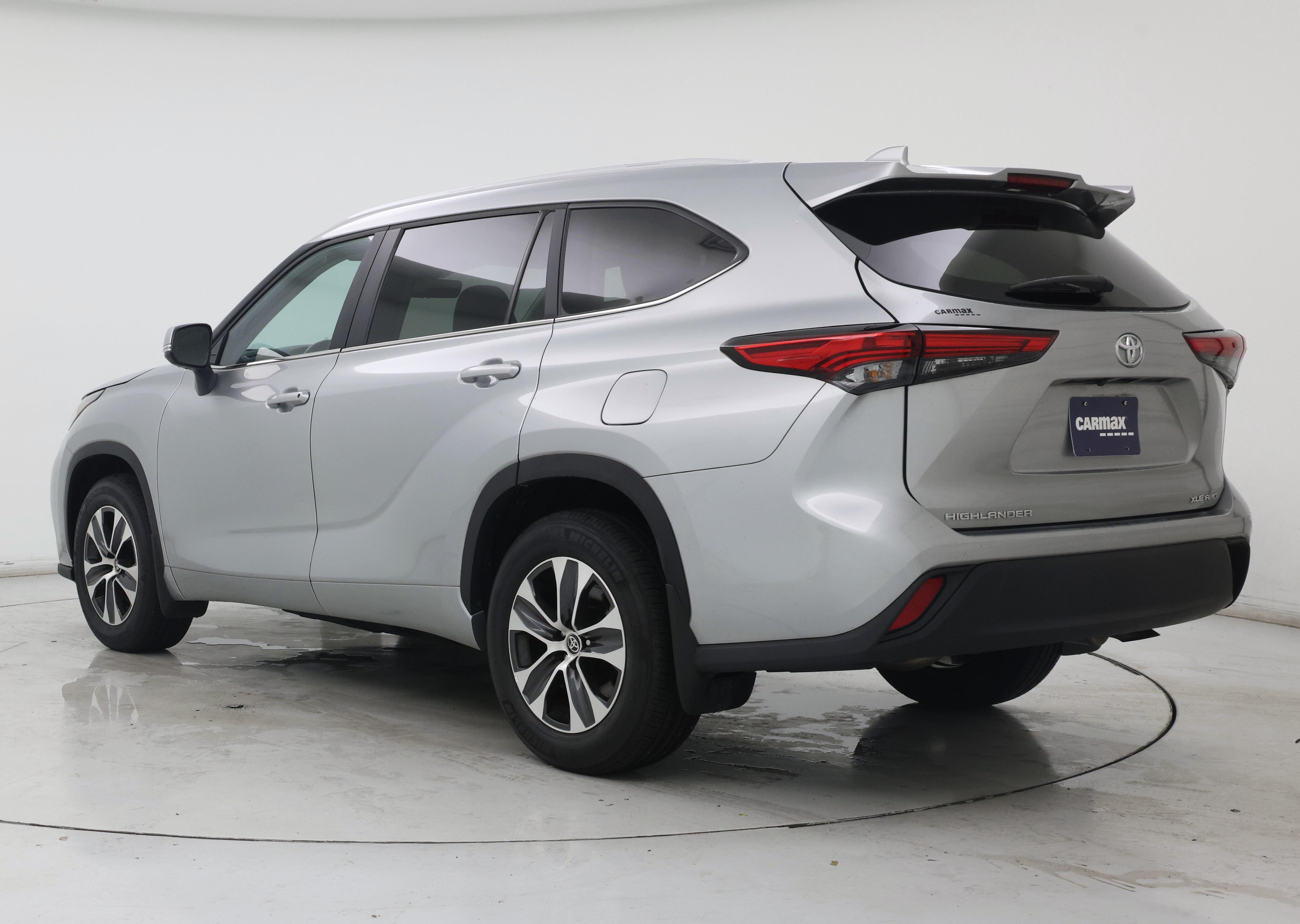 Thumbnail: 2023 Toyota Highlander - 2
