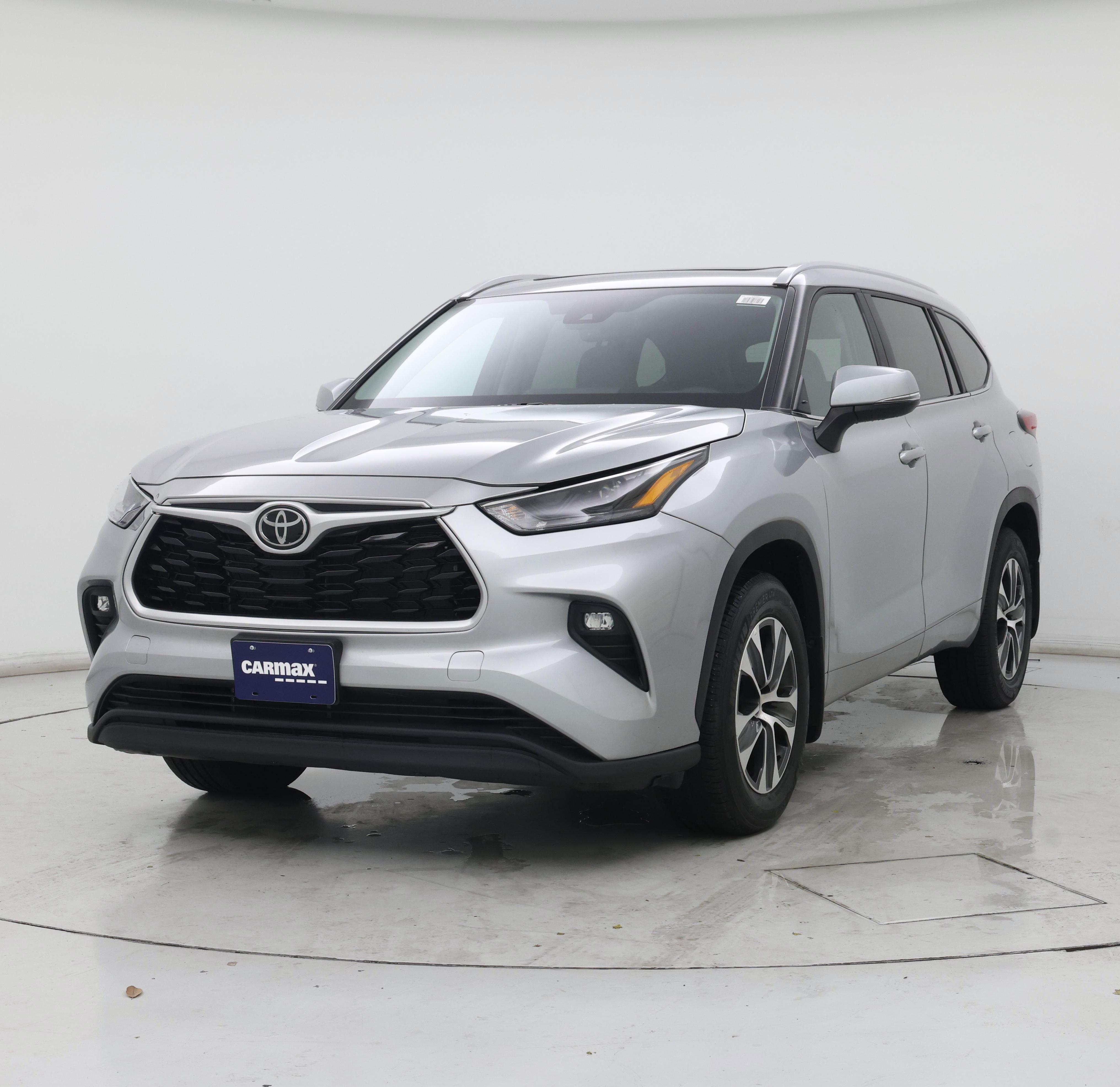 Thumbnail: 2023 Toyota Highlander - 4