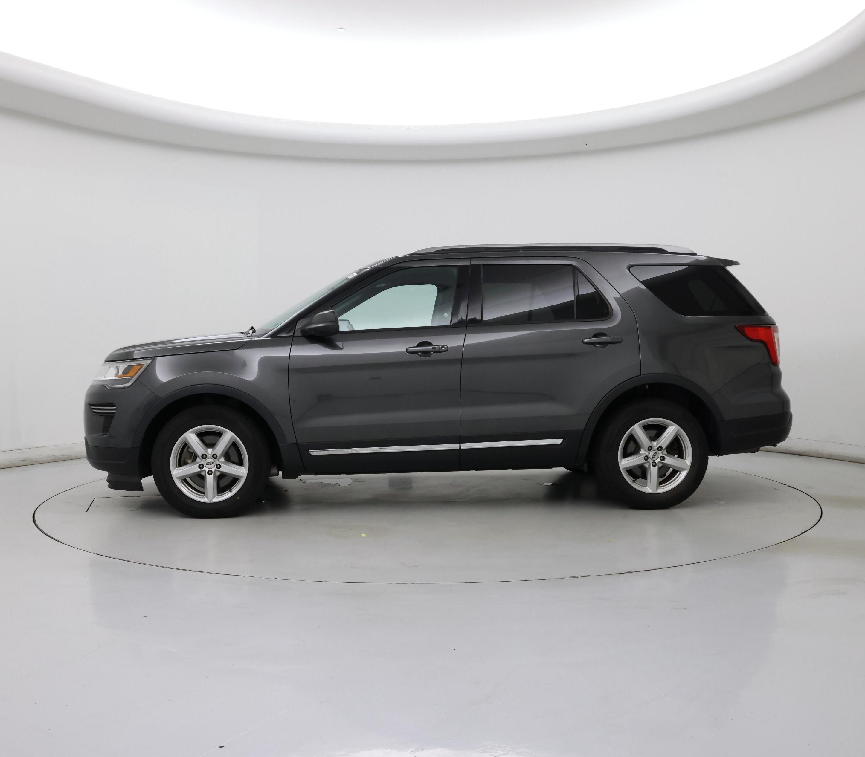 Thumbnail: 2018 Ford Explorer - 3