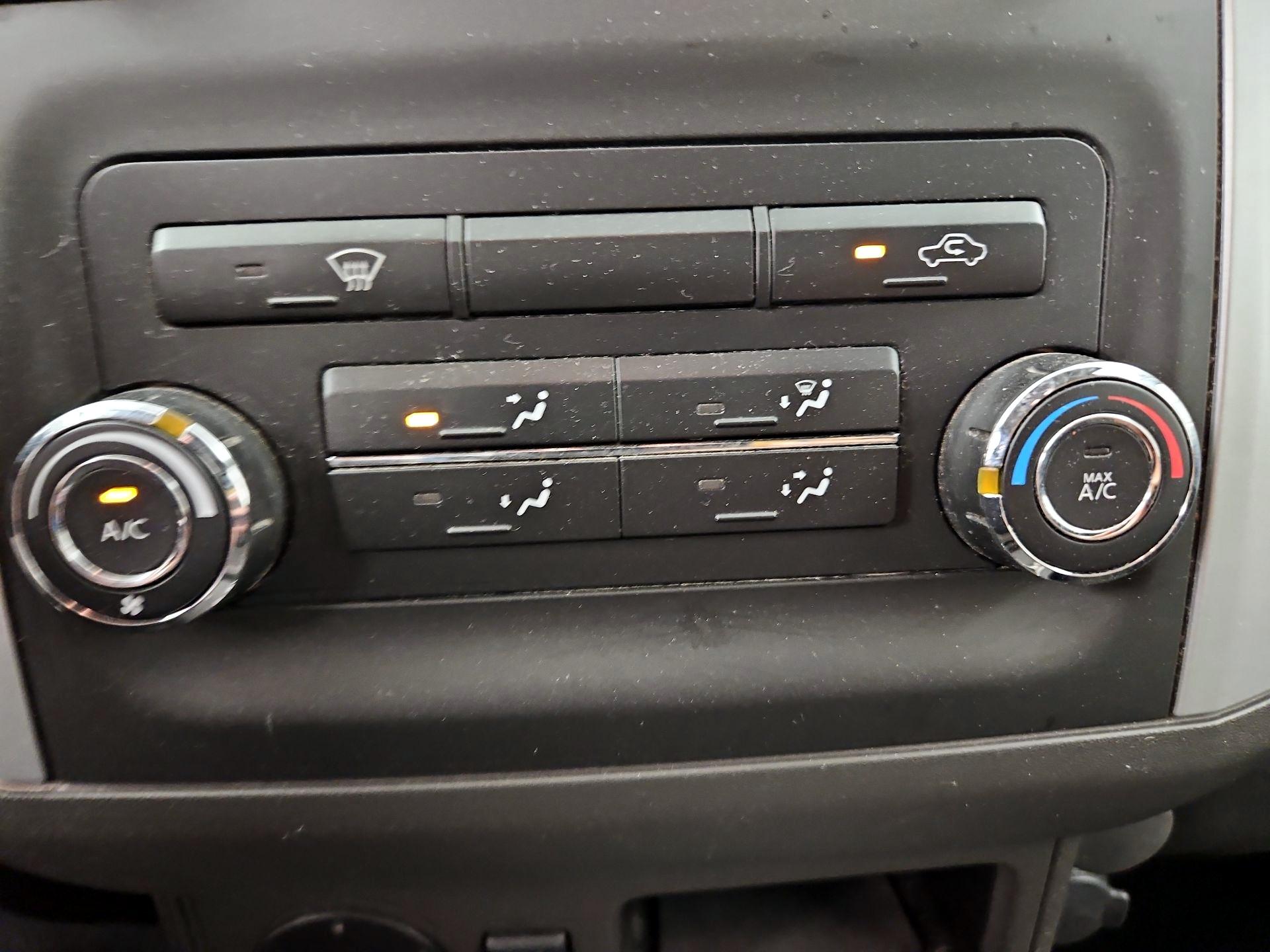 Thumbnail: 2014 Nissan Frontier - 15