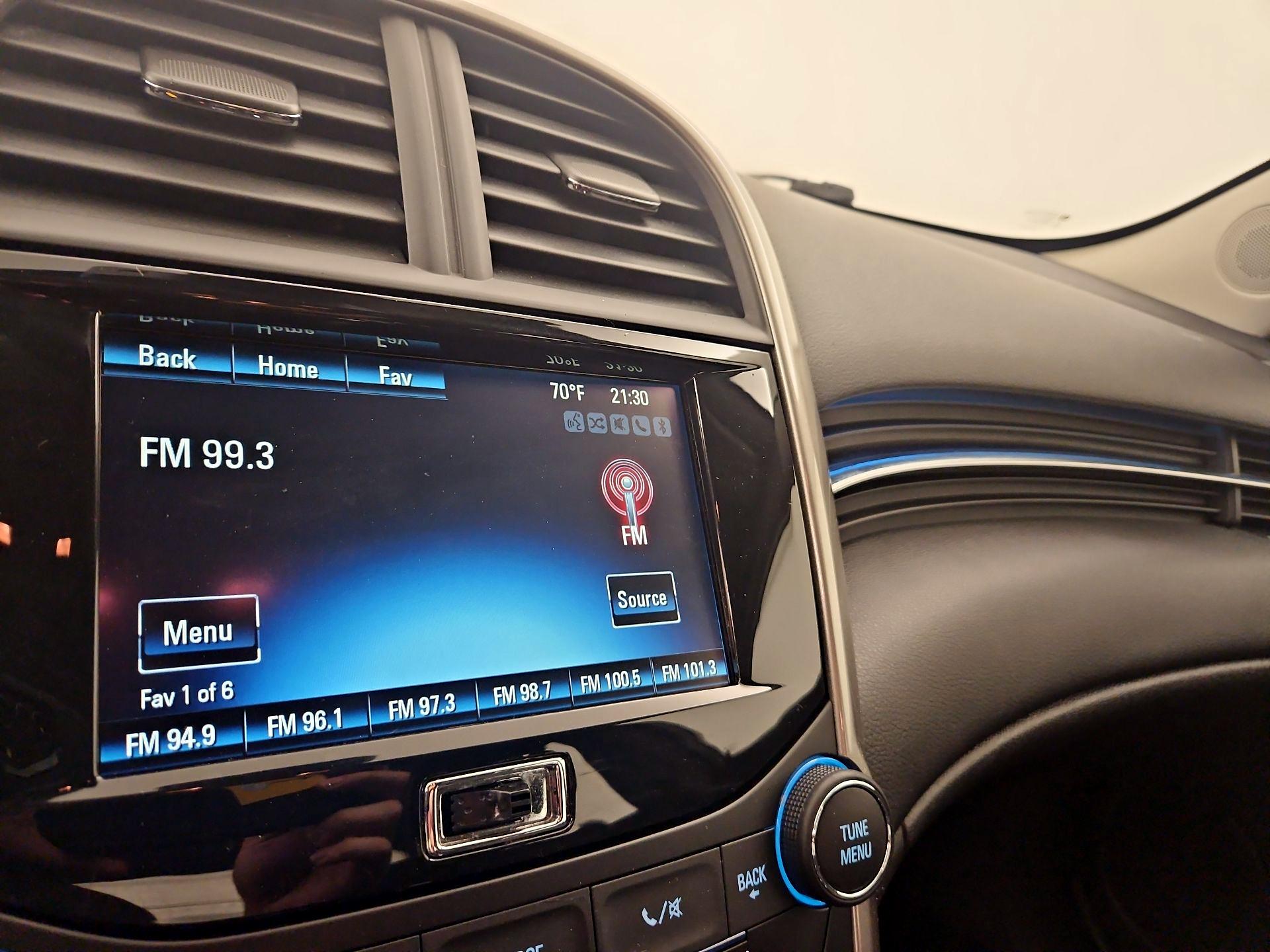 Thumbnail: 2014 Chevrolet Malibu - 15