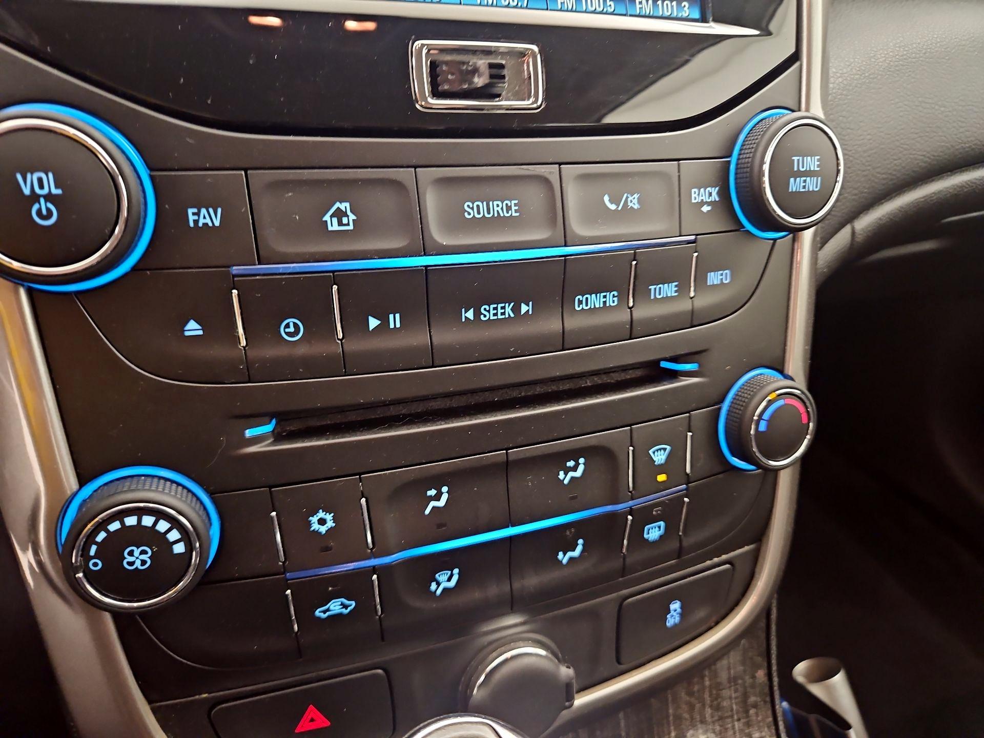 Thumbnail: 2014 Chevrolet Malibu - 16