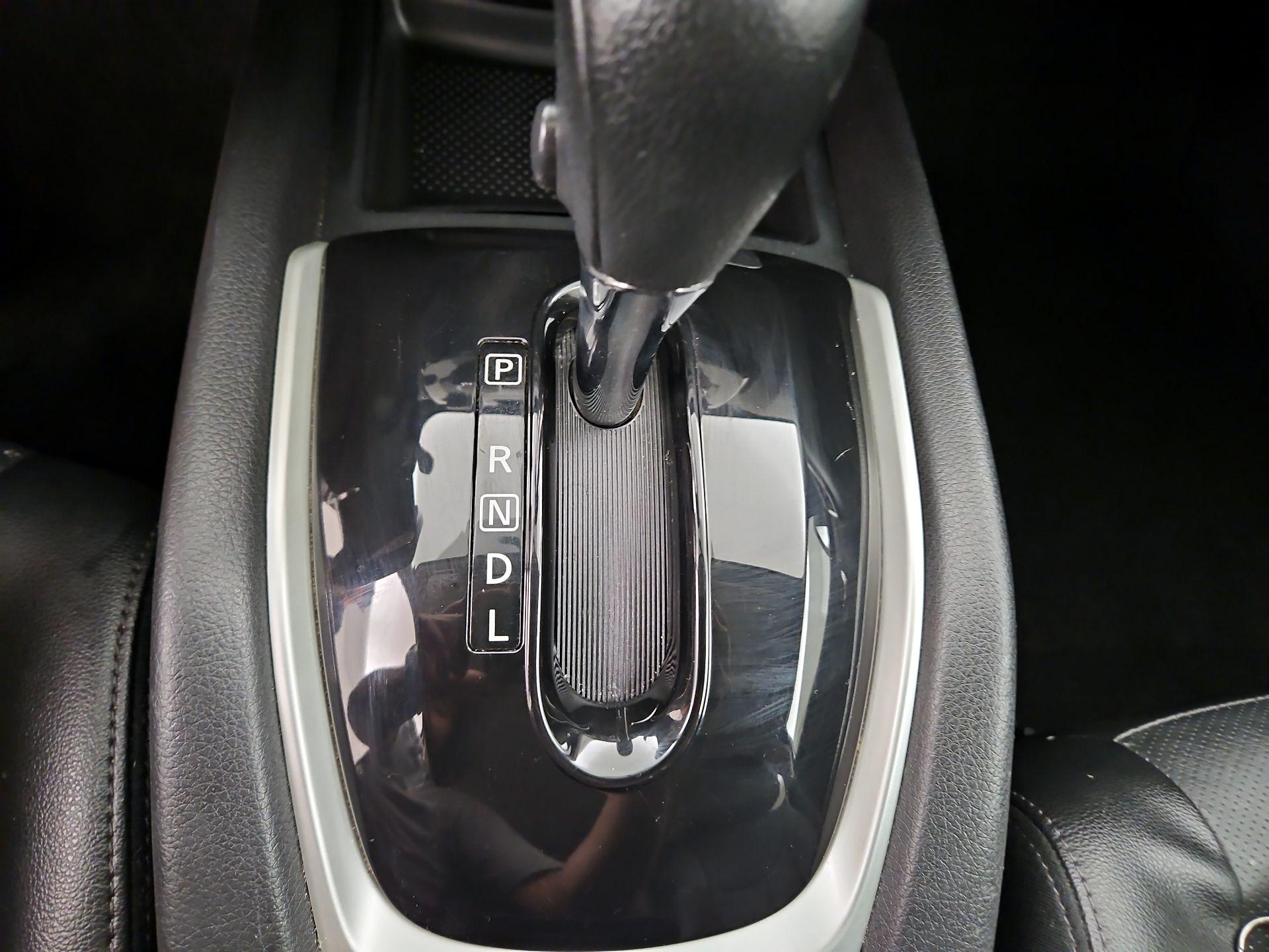 Thumbnail: 2016 Nissan Rogue - 18