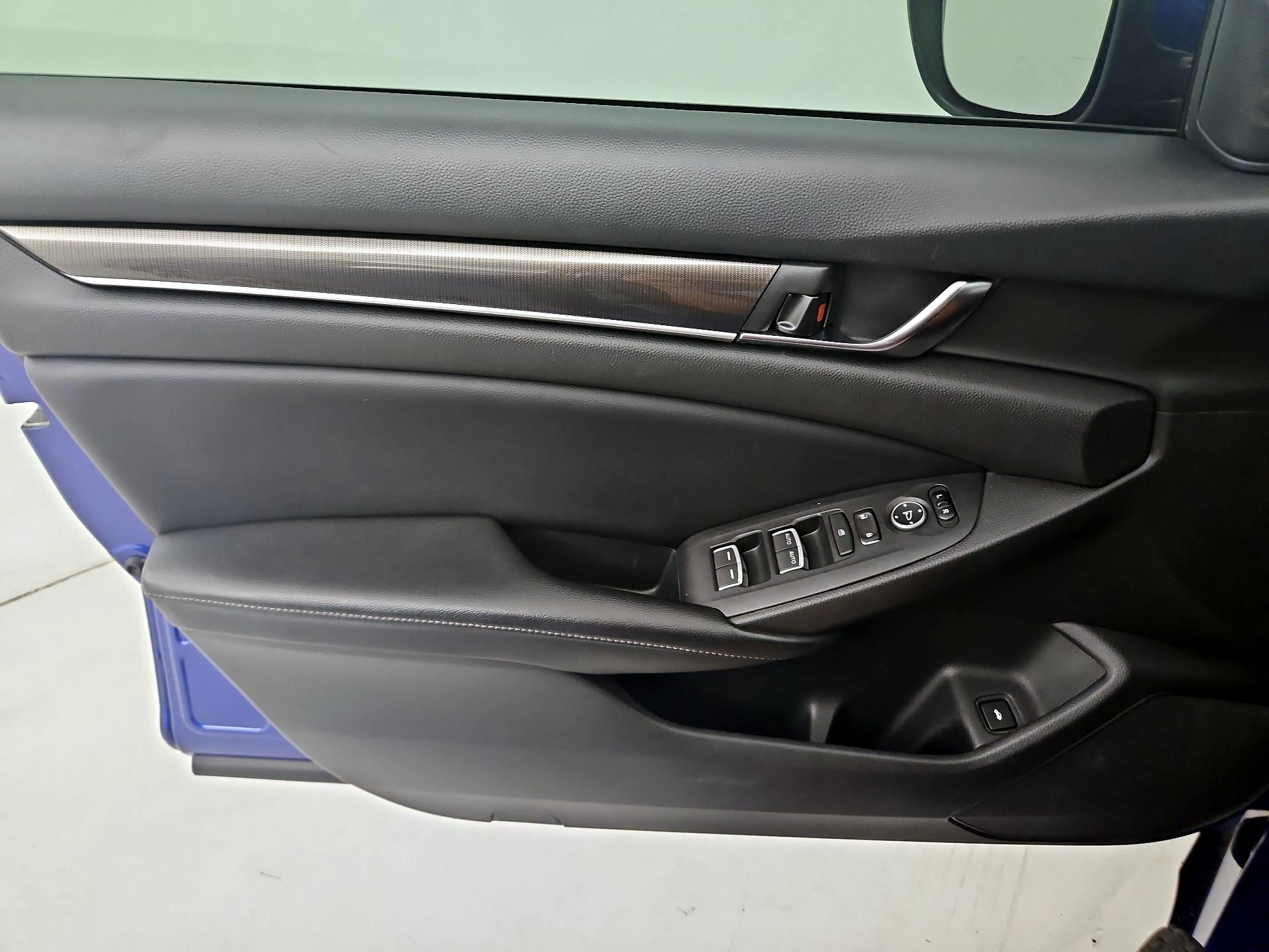 Thumbnail: 2018 Honda Accord - 12