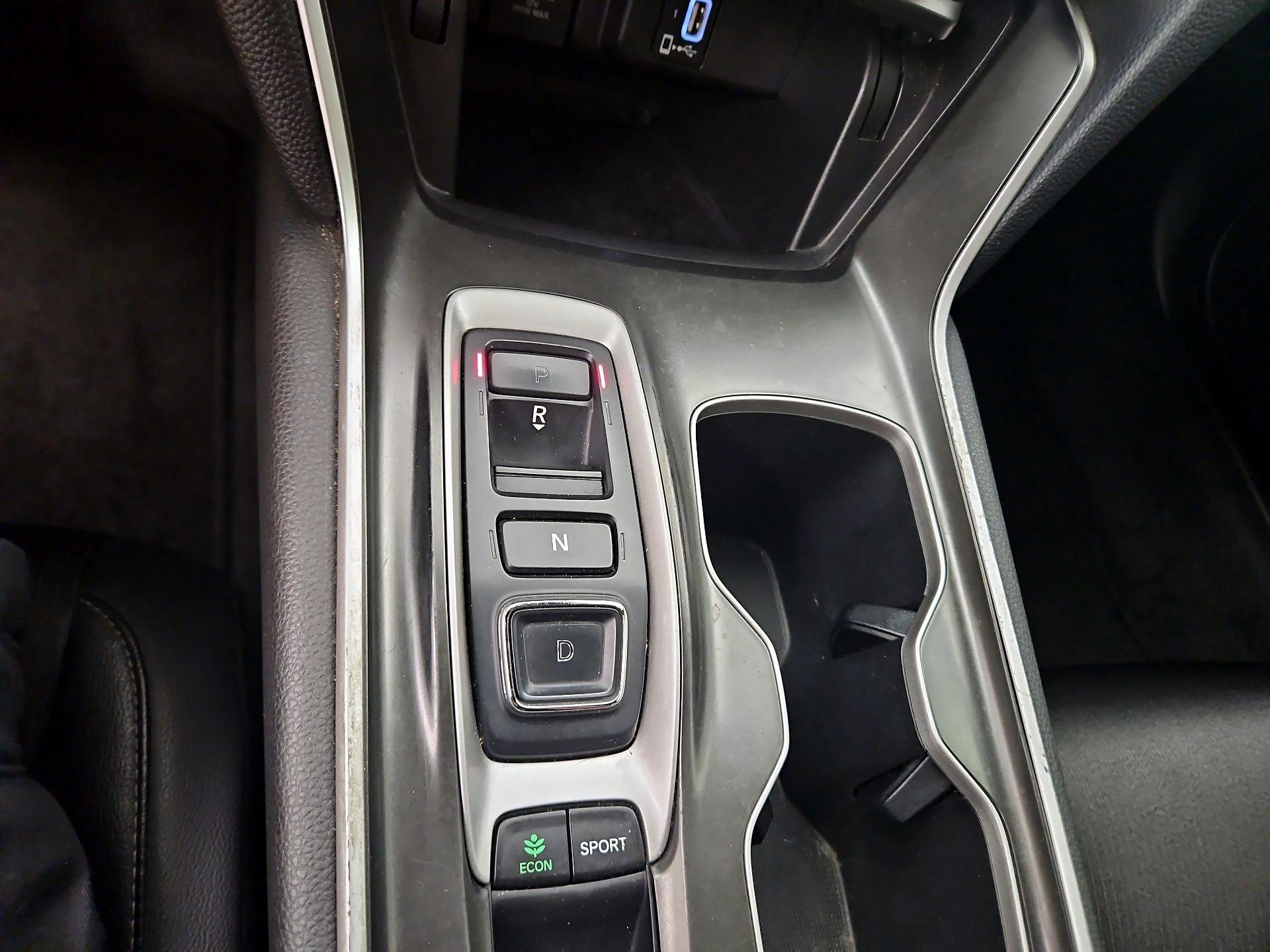 Thumbnail: 2018 Honda Accord - 17