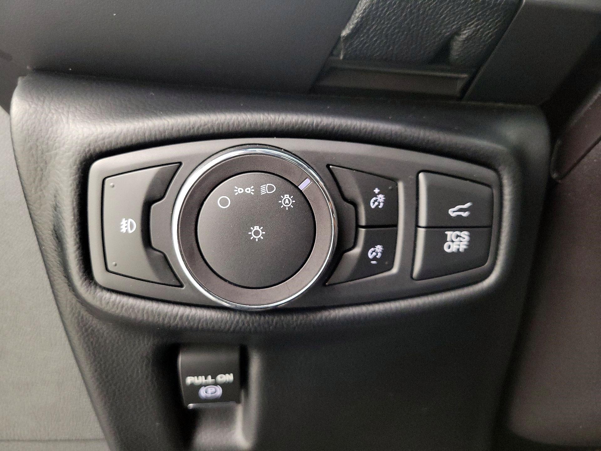 Thumbnail: 2019 Lincoln Nautilus - 13