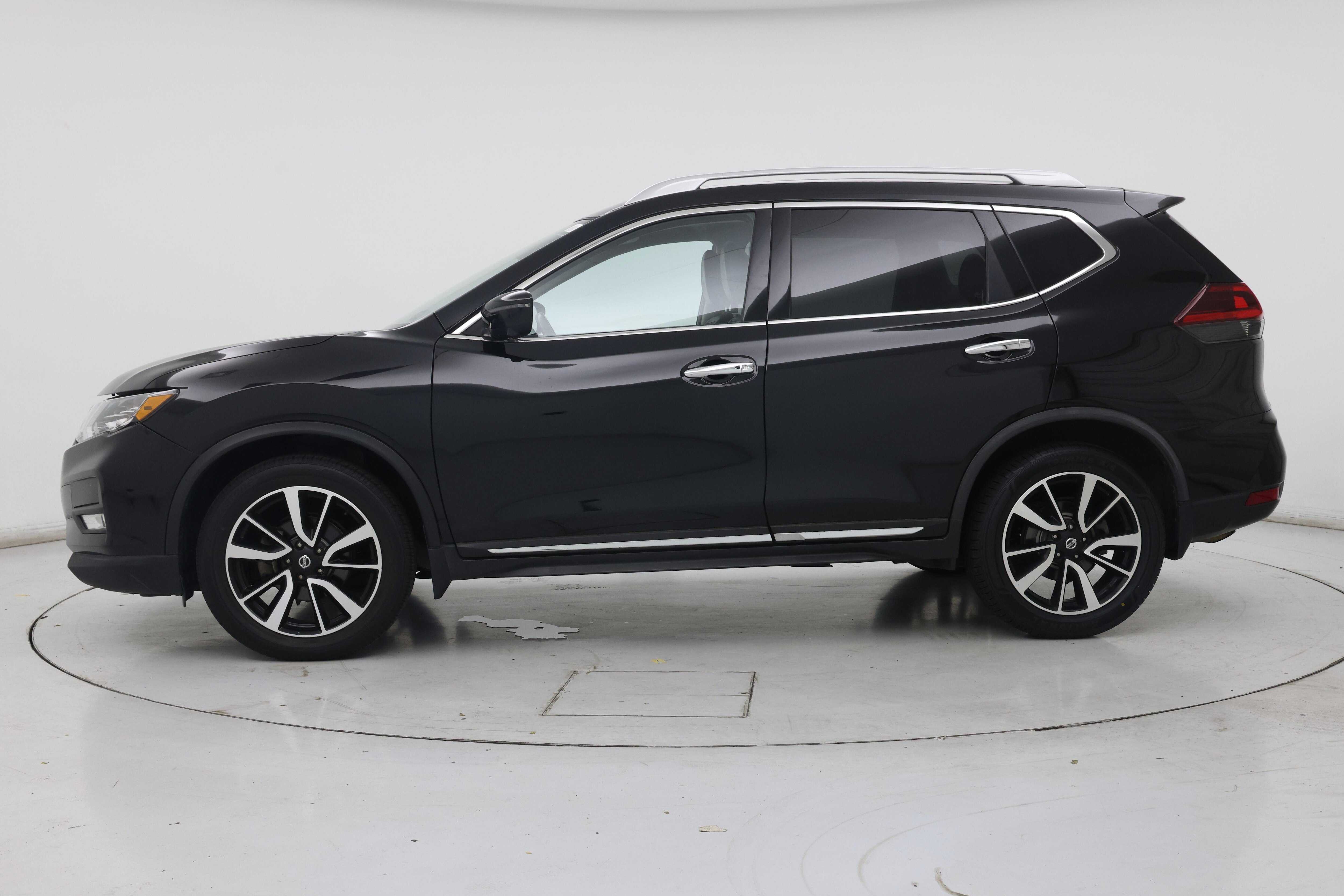 Thumbnail: 2018 Nissan Rogue - 3