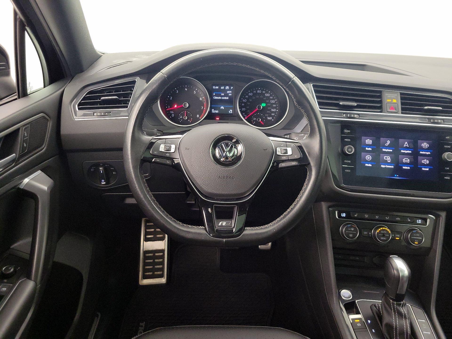 Thumbnail: 2021 Volkswagen Tiguan - 10