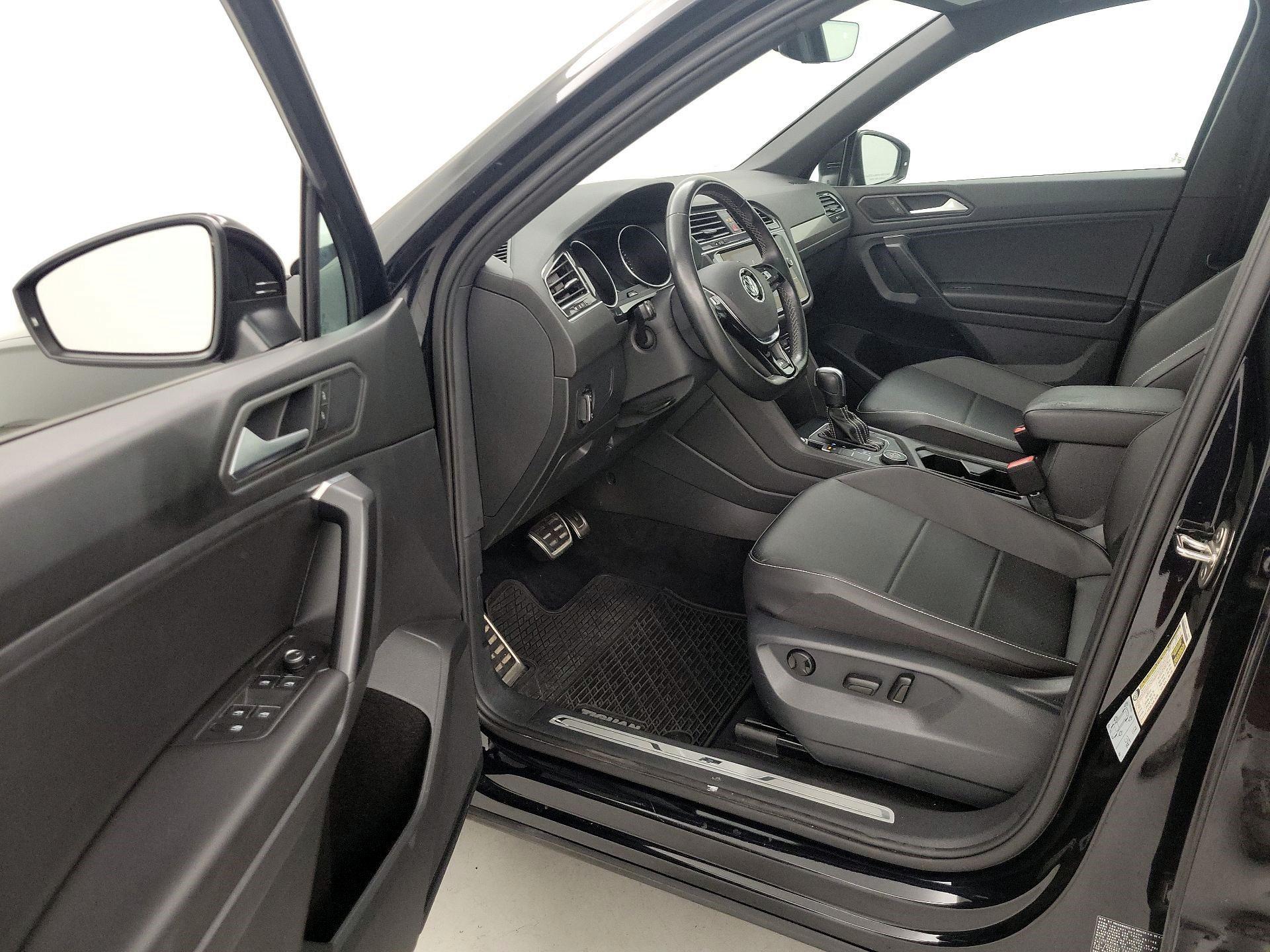 Thumbnail: 2021 Volkswagen Tiguan - 11