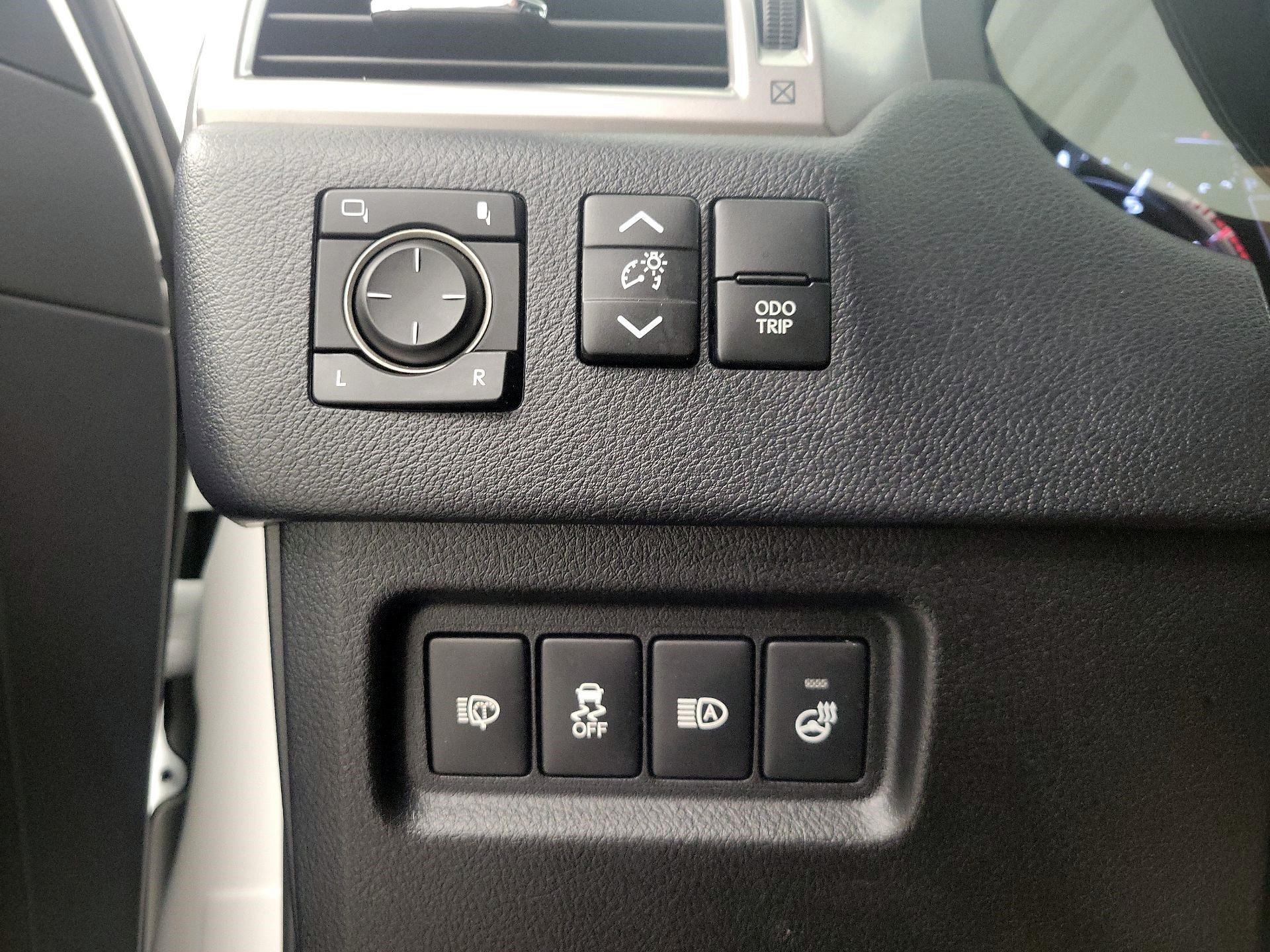 Thumbnail: 2023 Lexus GX - 13