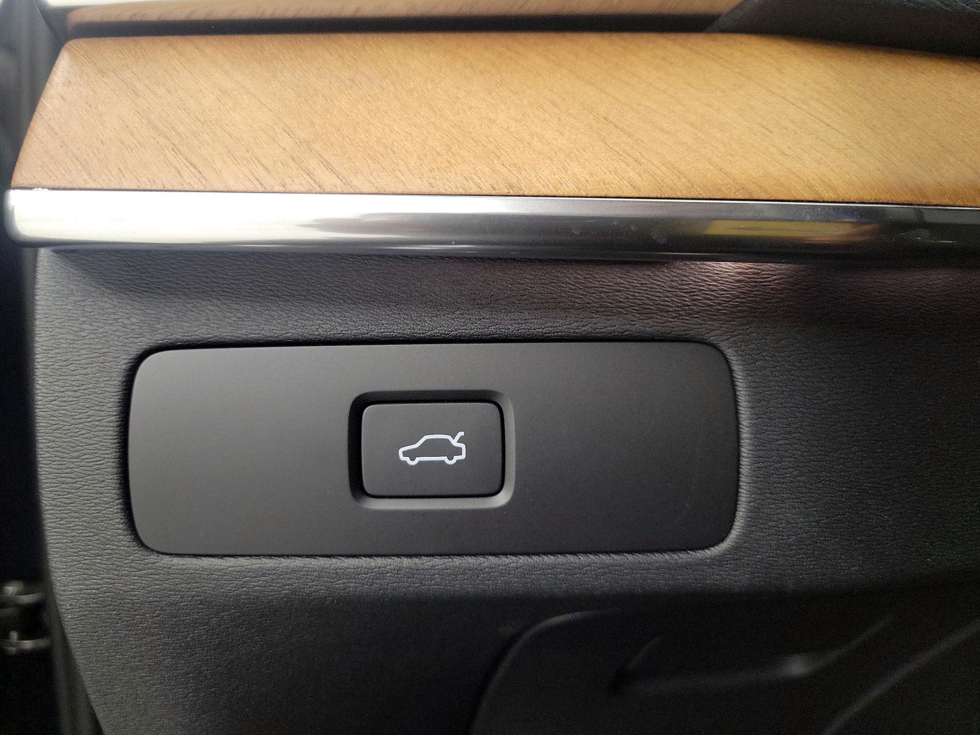 Thumbnail: 2024 Volvo XC90 - 13