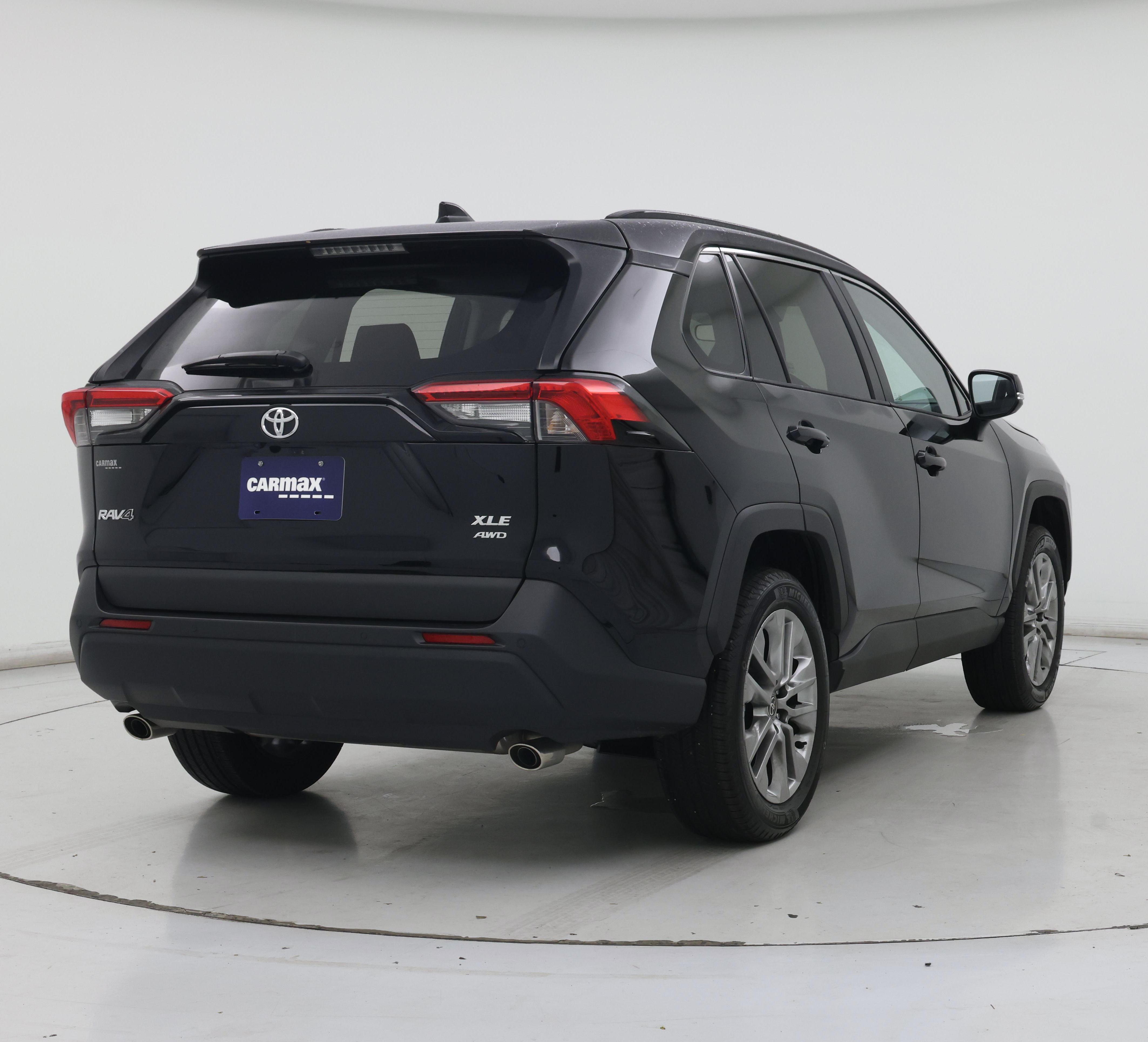 Thumbnail: 2024 Toyota RAV4 - 8