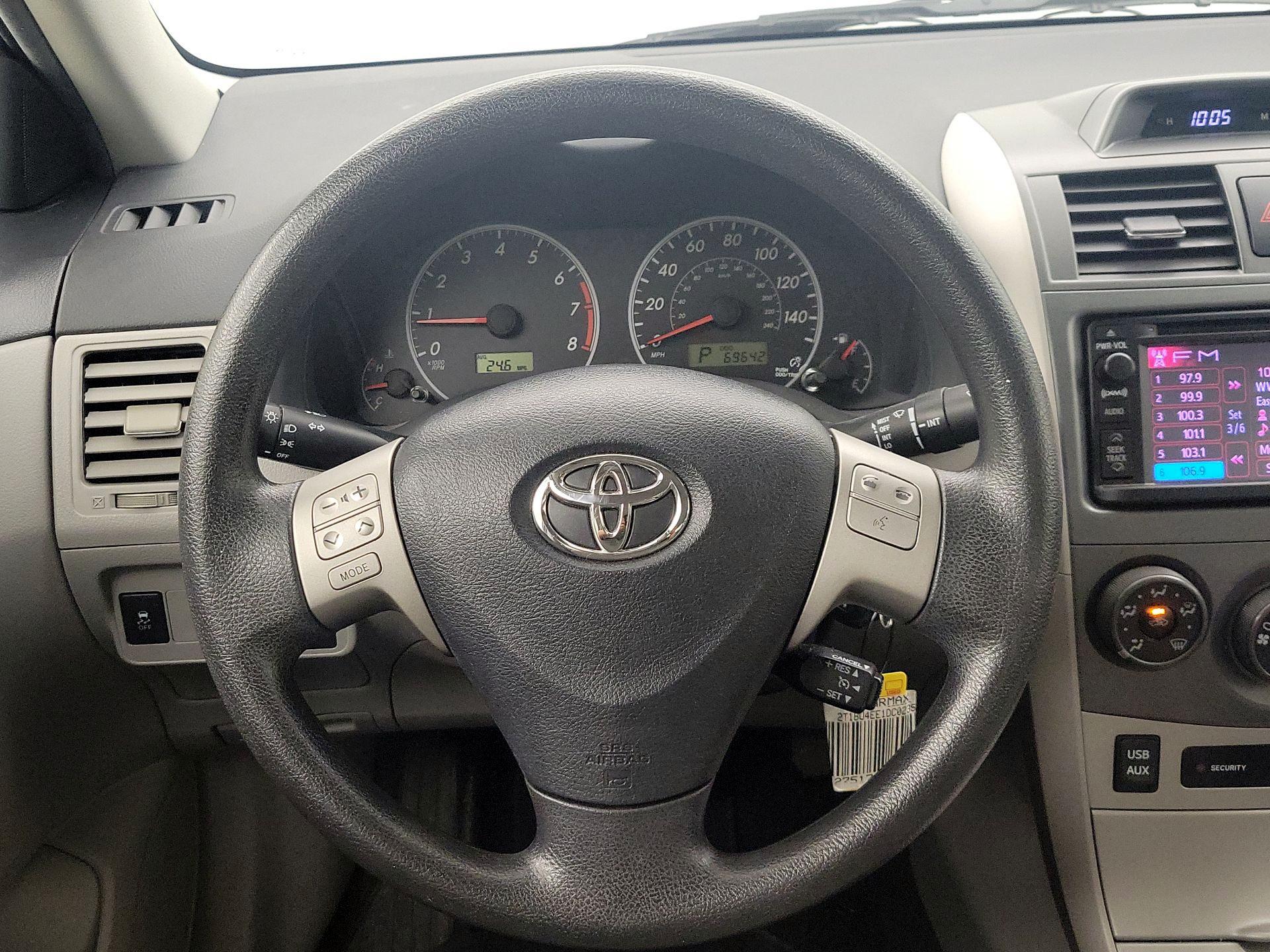 Thumbnail: 2013 Toyota Corolla - 10