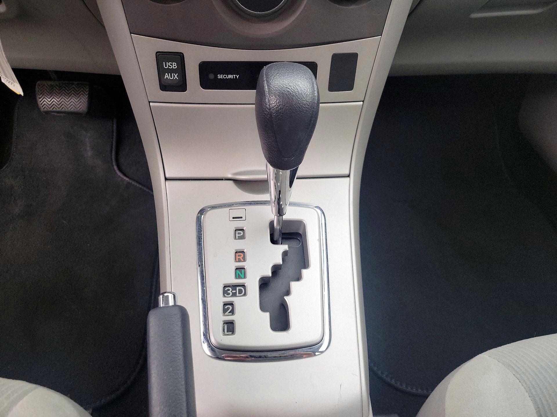 Thumbnail: 2013 Toyota Corolla - 16