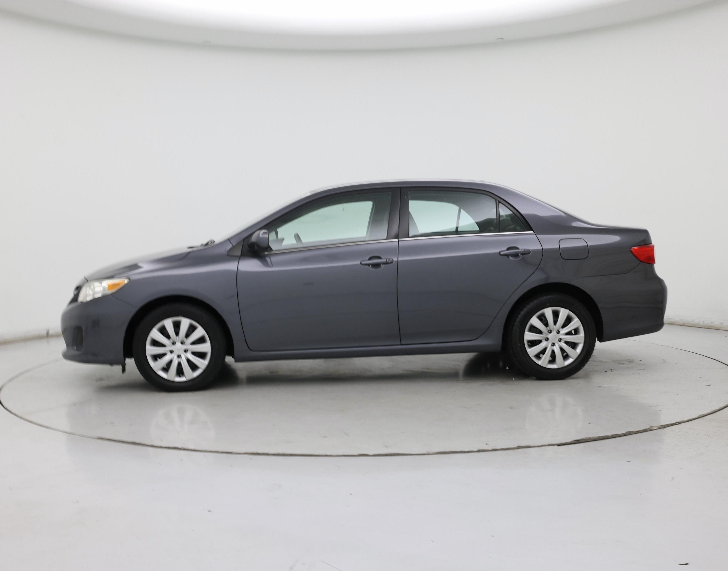 Thumbnail: 2013 Toyota Corolla - 3