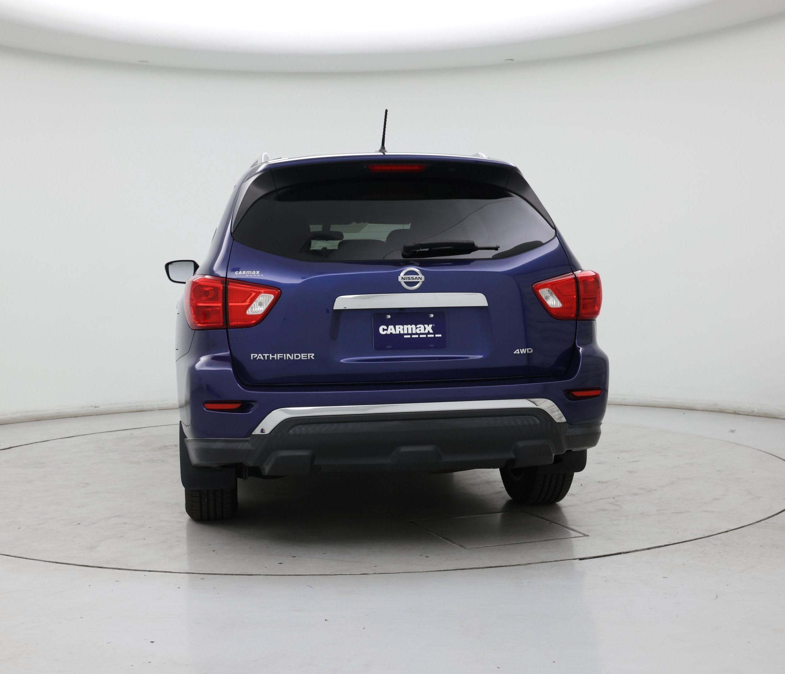 Thumbnail: 2017 Nissan Pathfinder - 6