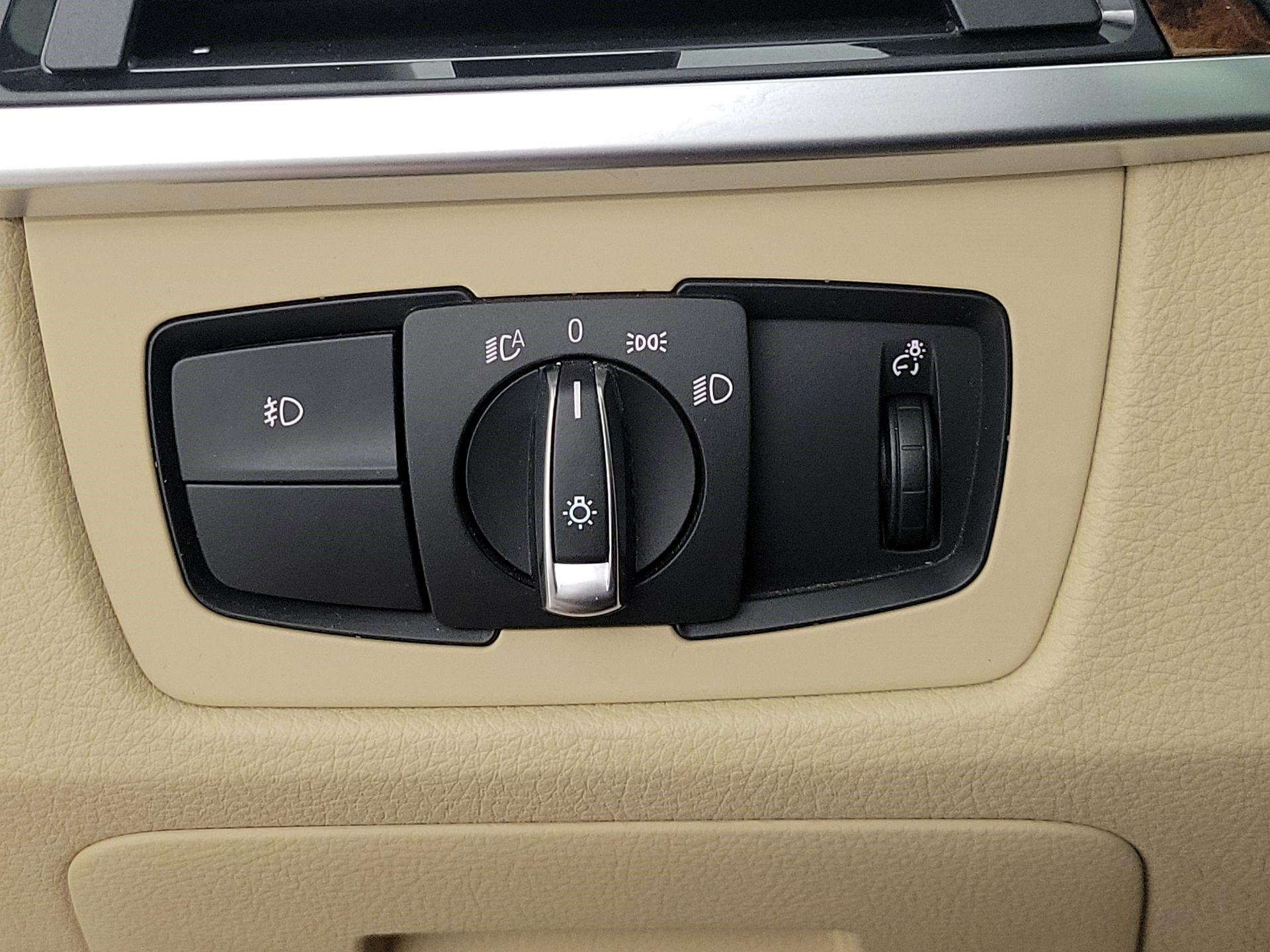 Thumbnail: 2014 BMW 3 Series - 13