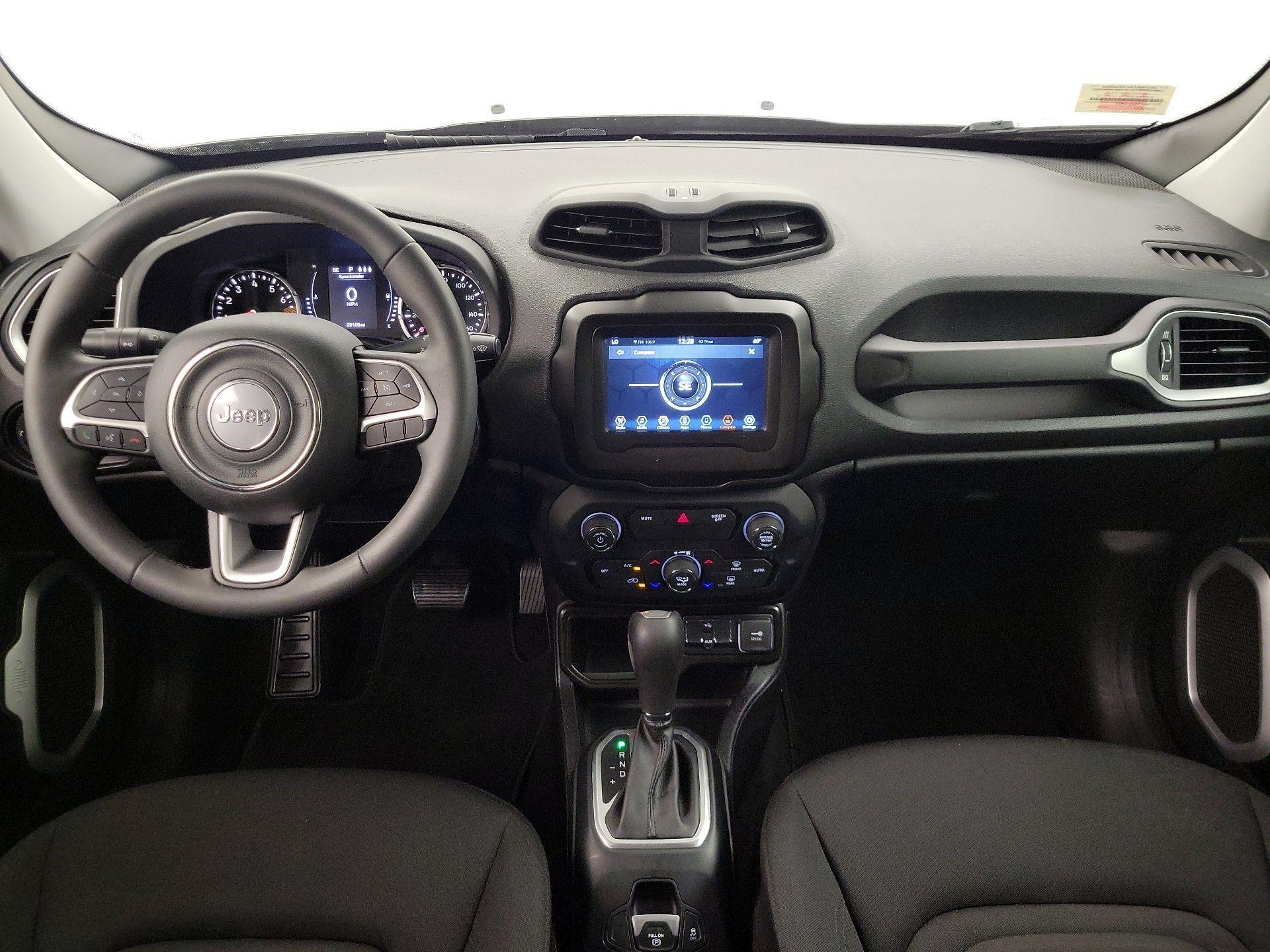 Thumbnail: 2019 Jeep Renegade - 9