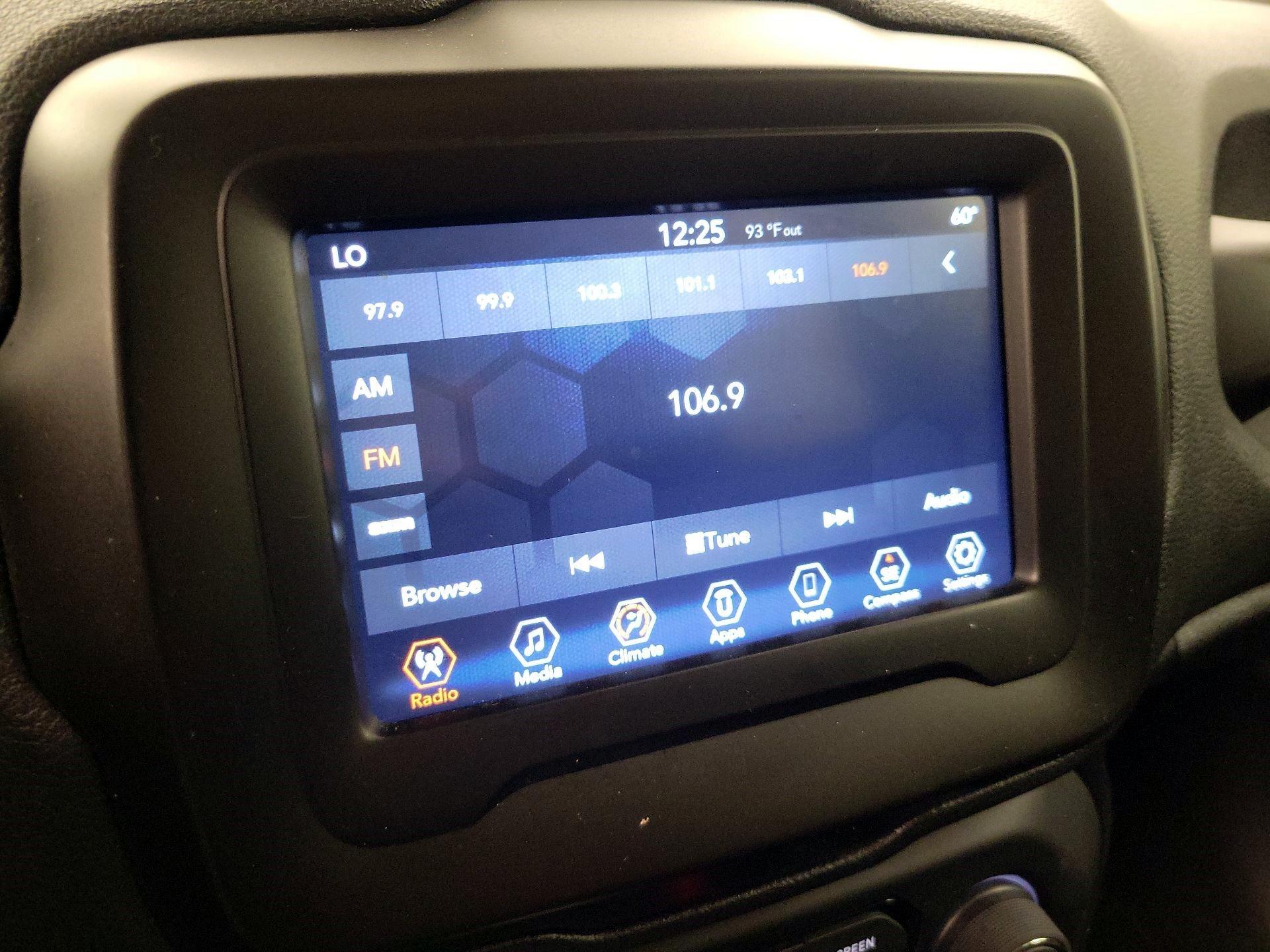 Thumbnail: 2019 Jeep Renegade - 16