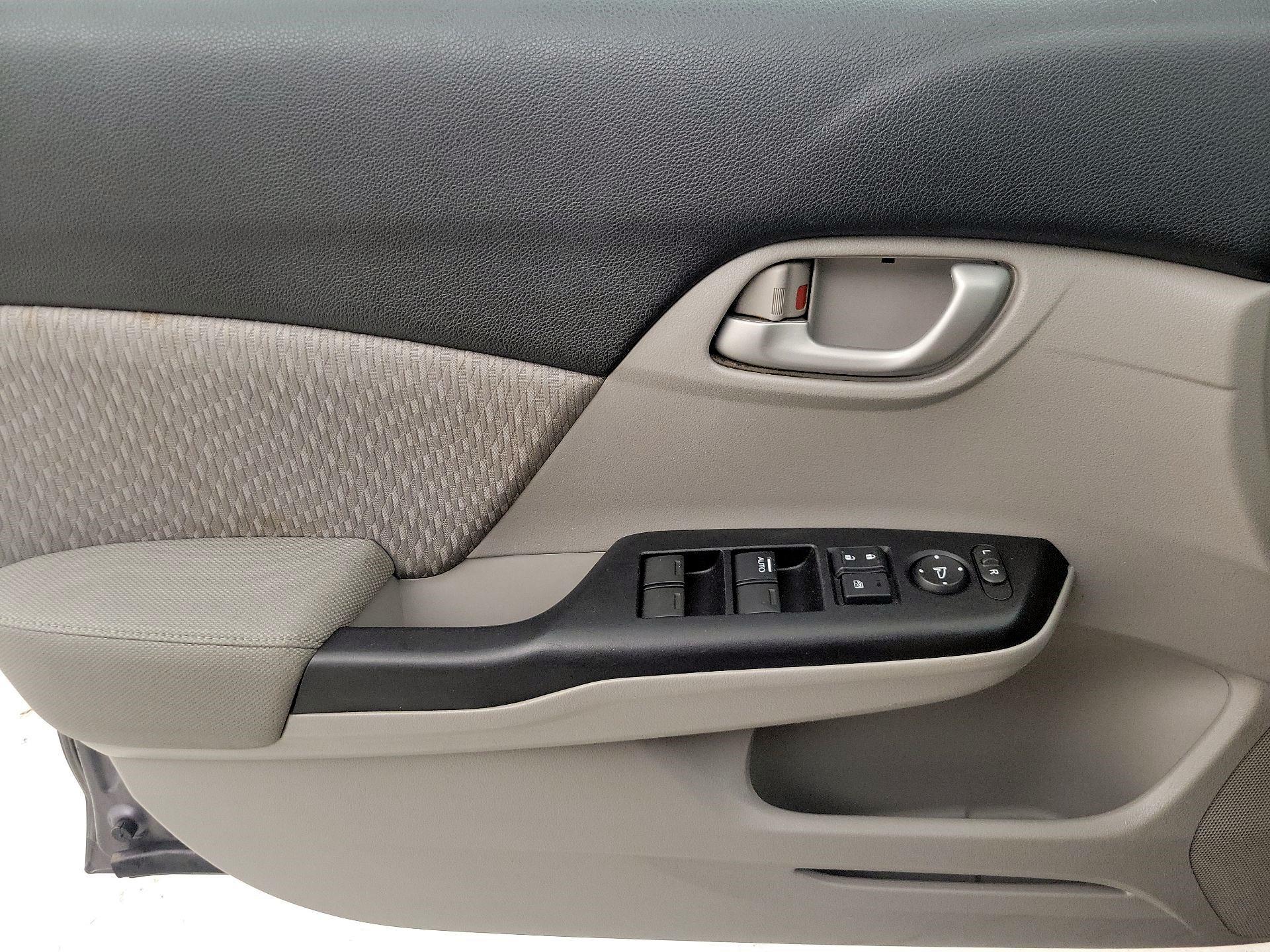 Thumbnail: 2015 Honda Civic - 12