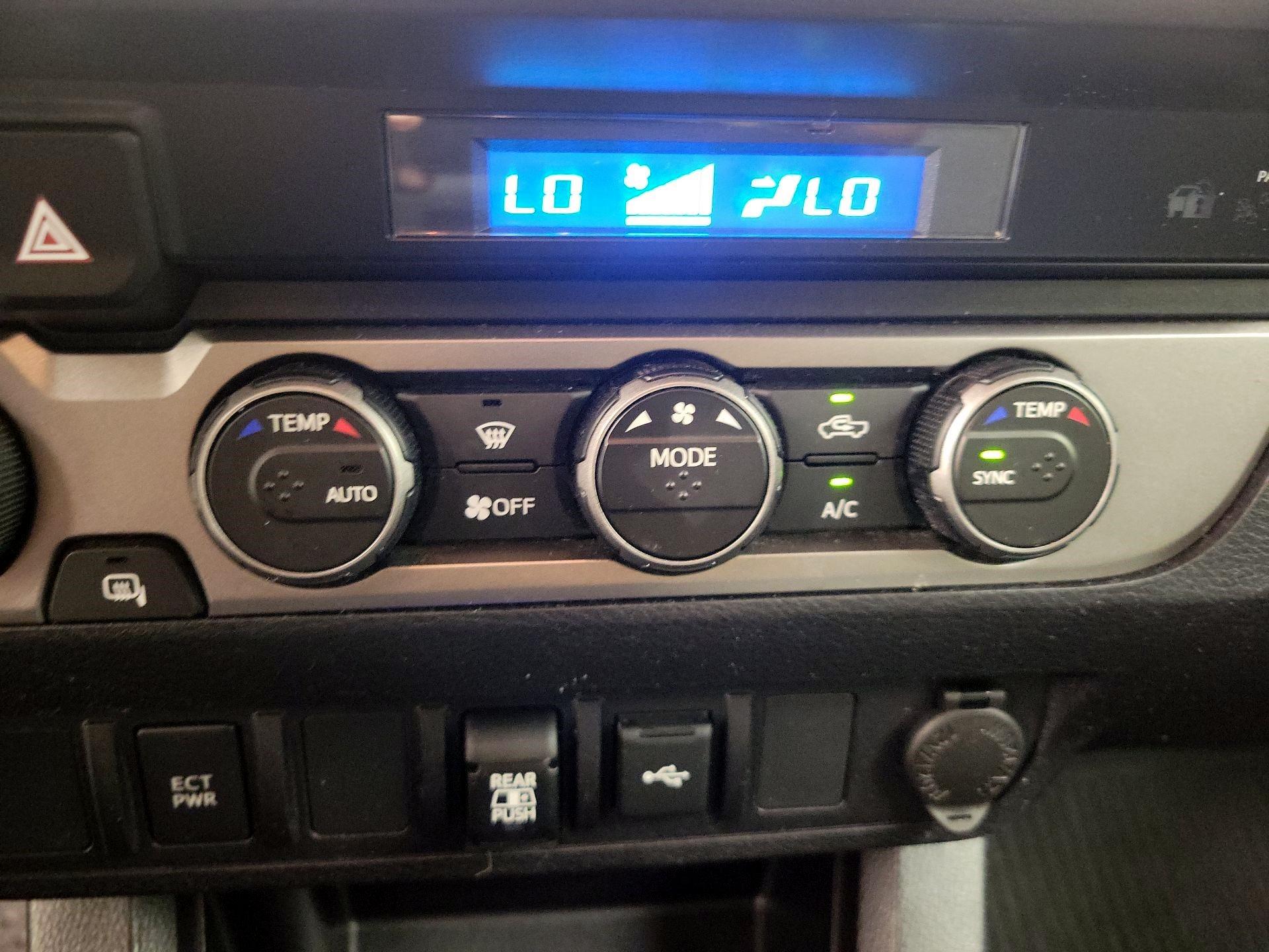 Thumbnail: 2021 Toyota Tacoma - 16